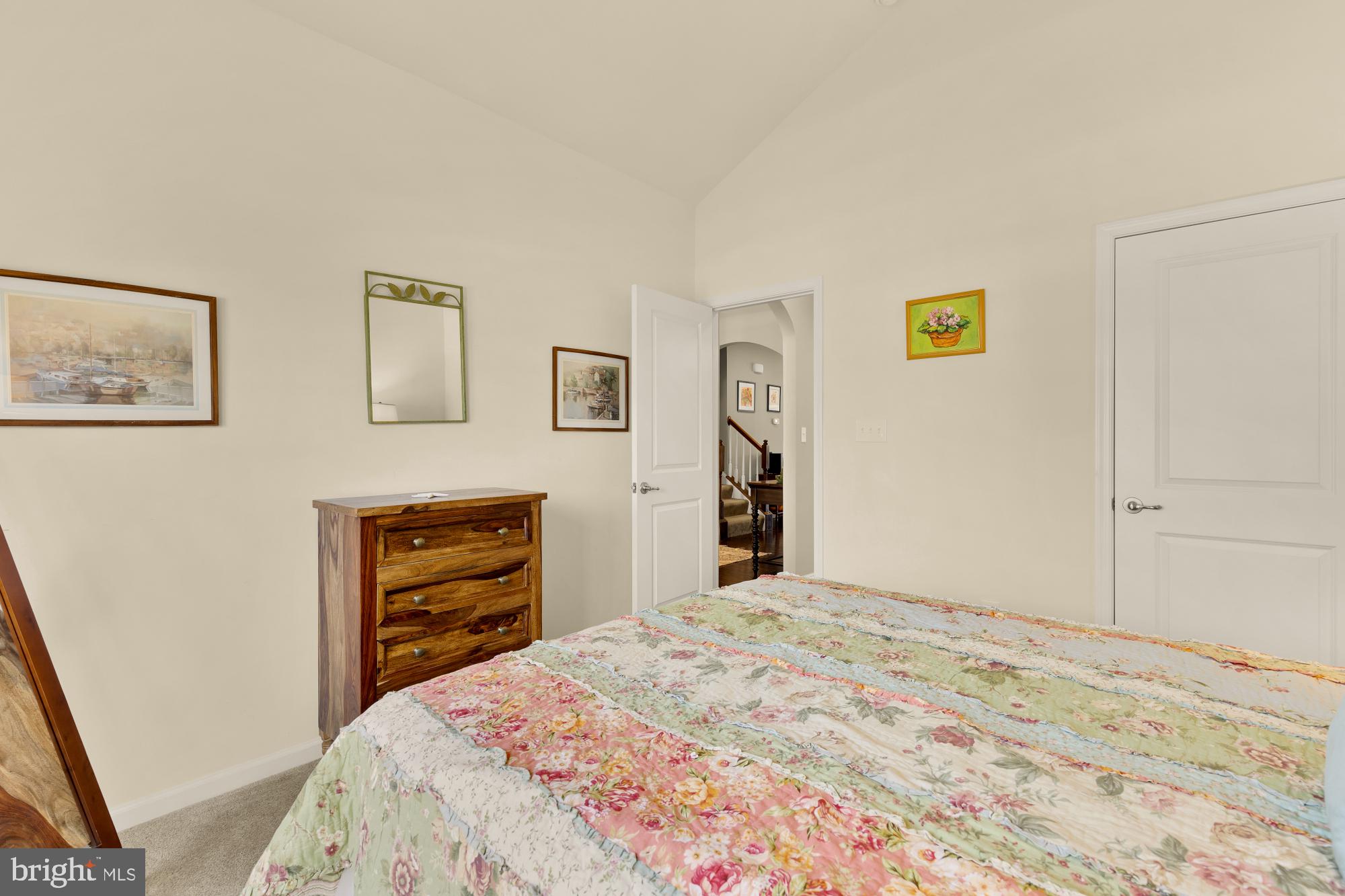 VINCENT OVERLOOK - Residential