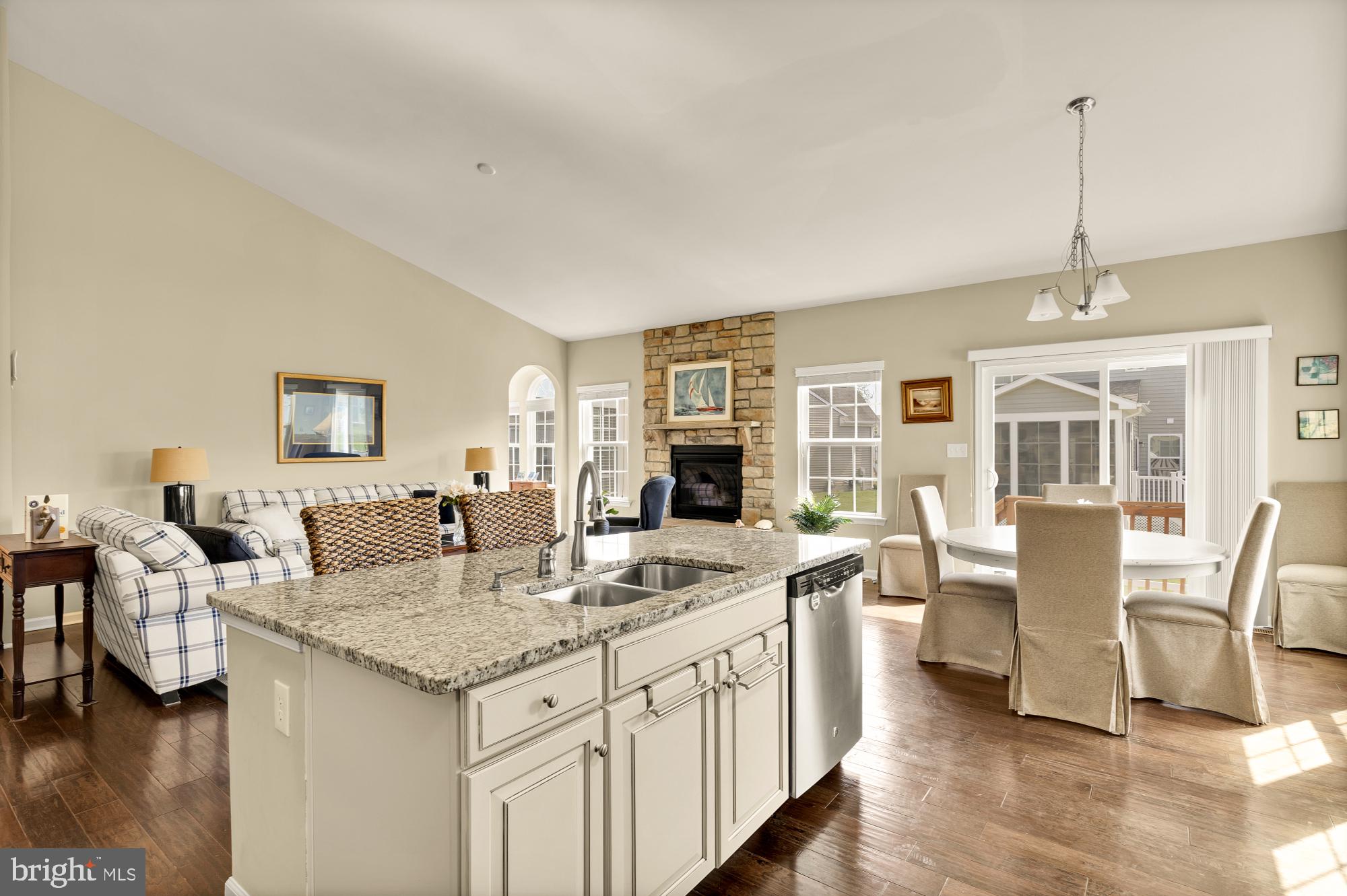 VINCENT OVERLOOK - Residential