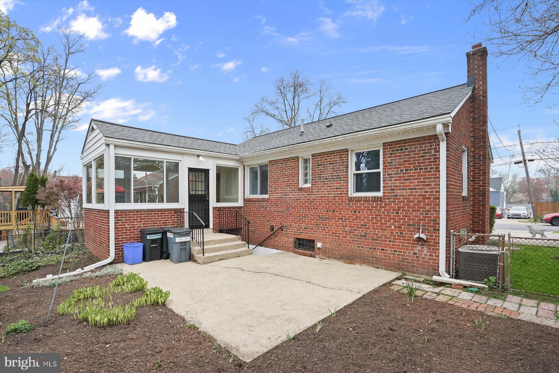 CHESTNUT HILLS - Residential
