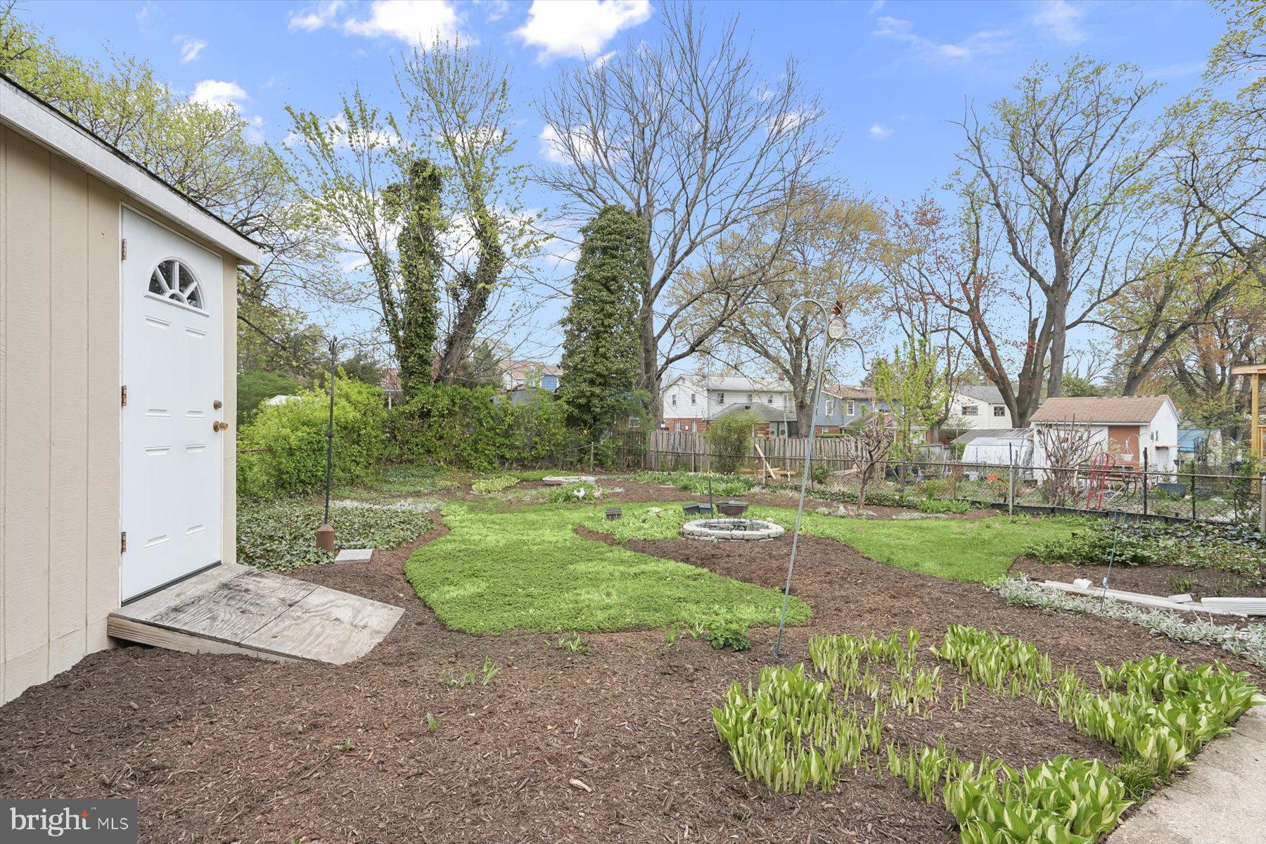 CHESTNUT HILLS - Residential