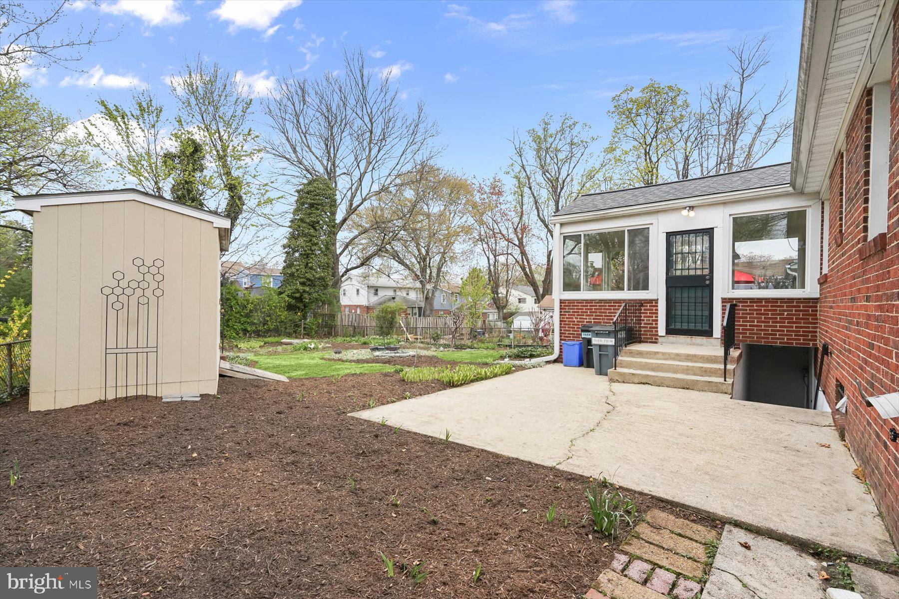 CHESTNUT HILLS - Residential