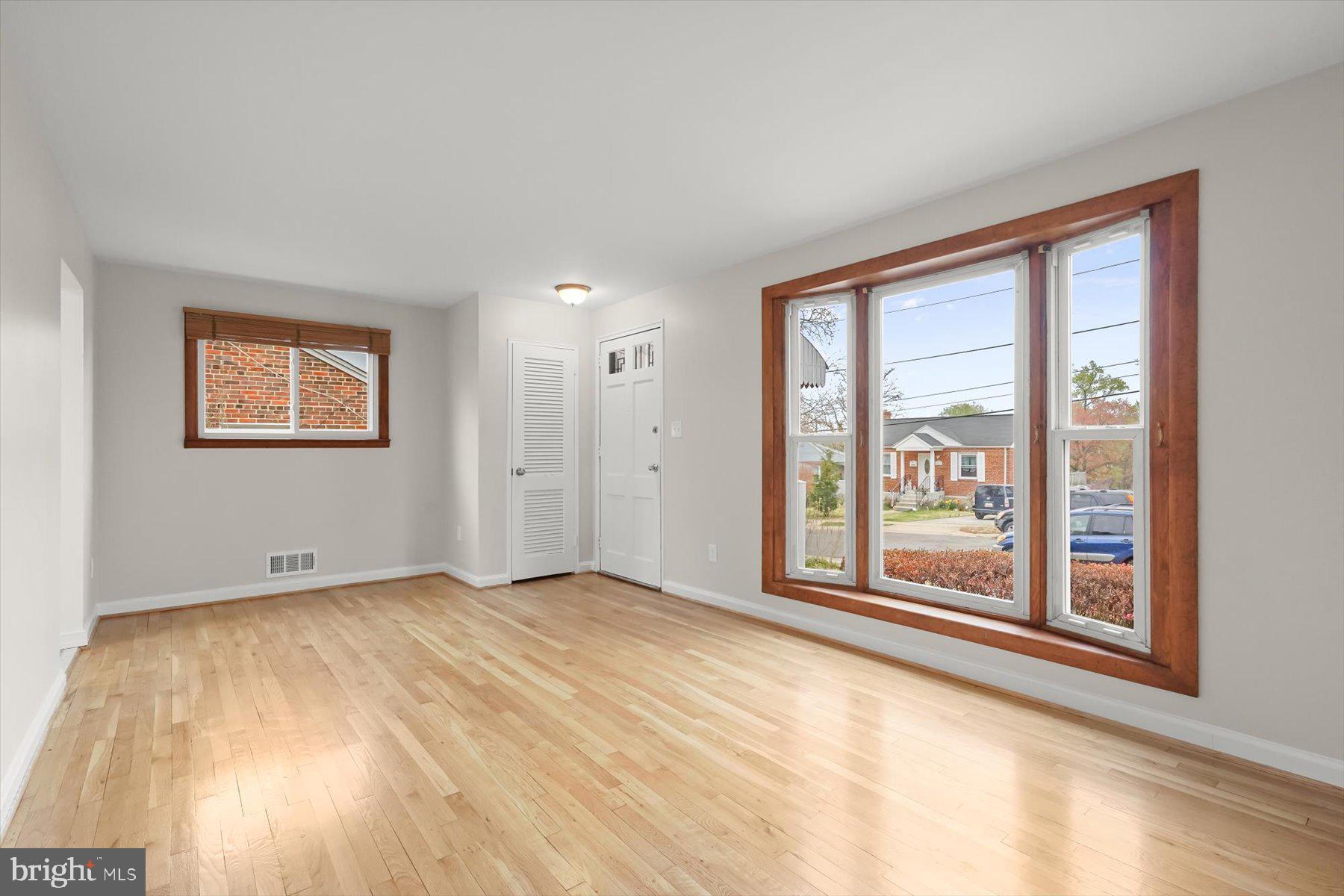 CHESTNUT HILLS - Residential