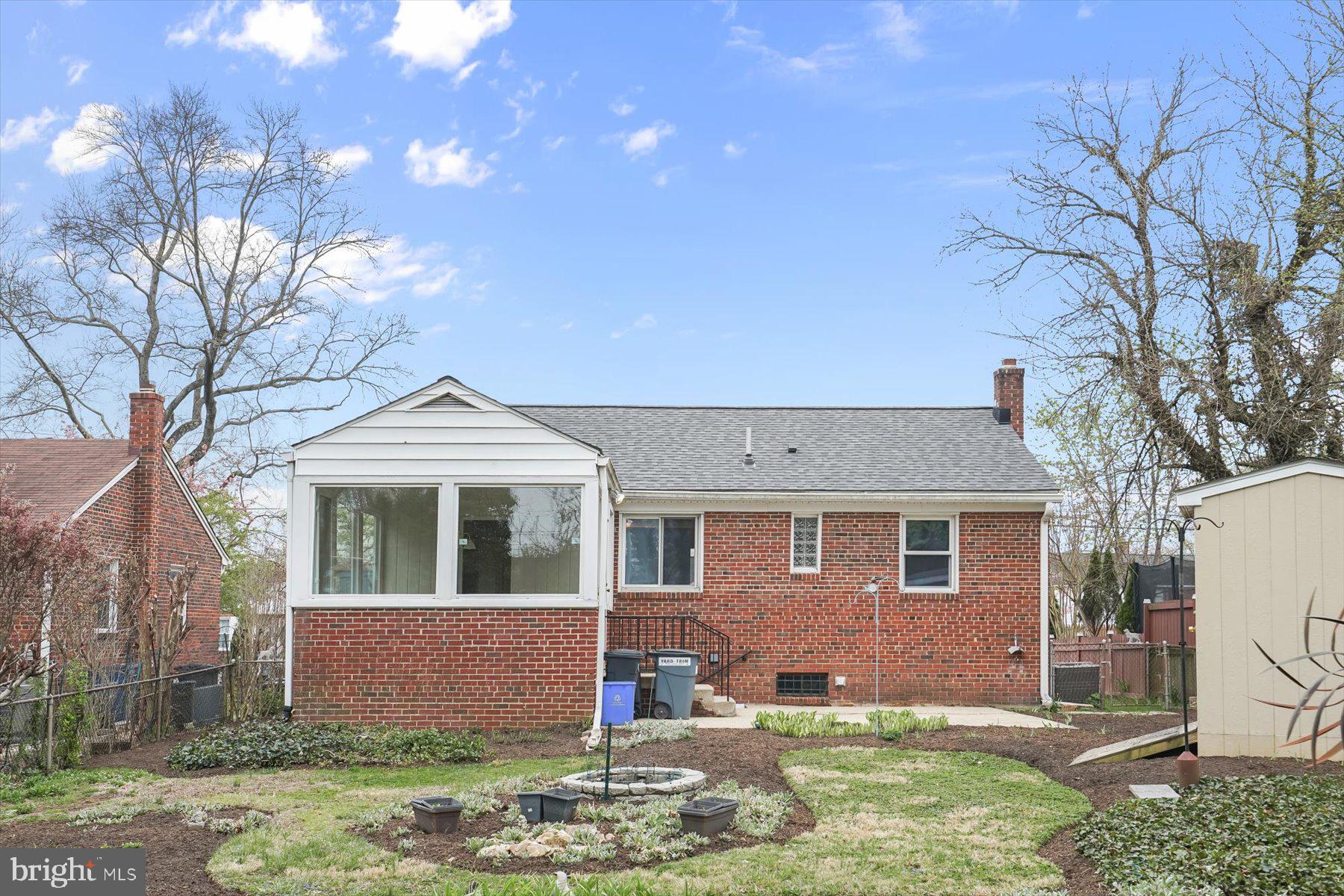 CHESTNUT HILLS - Residential