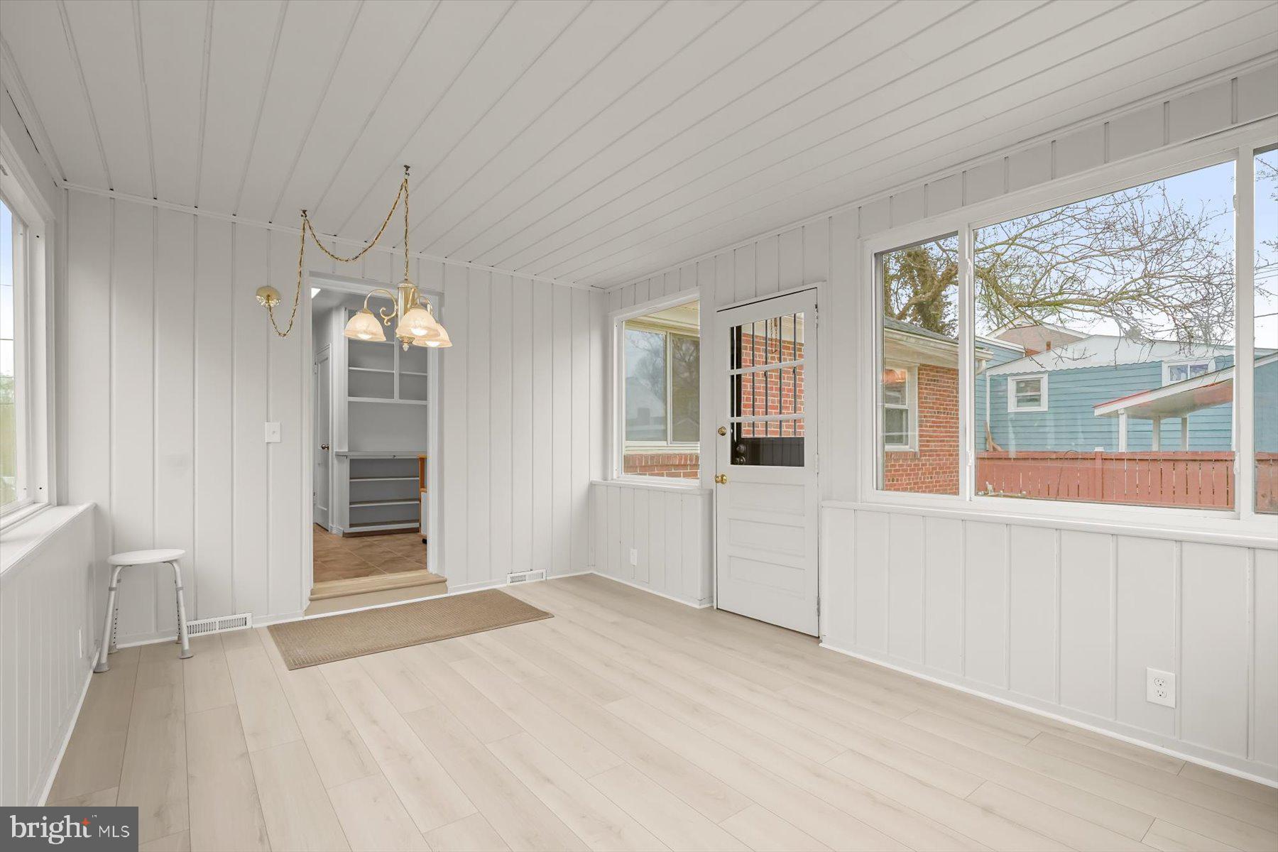CHESTNUT HILLS - Residential