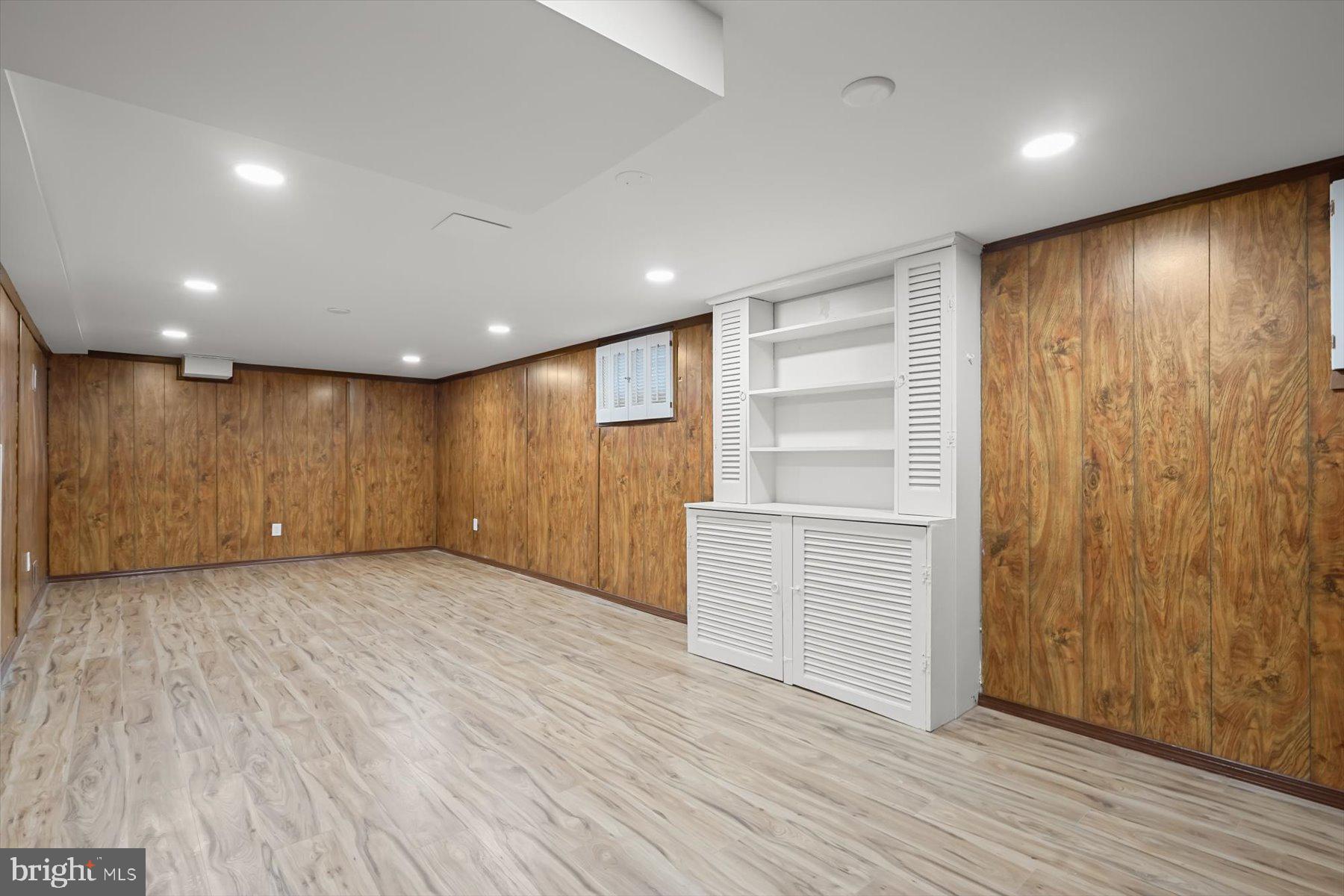 CHESTNUT HILLS - Residential