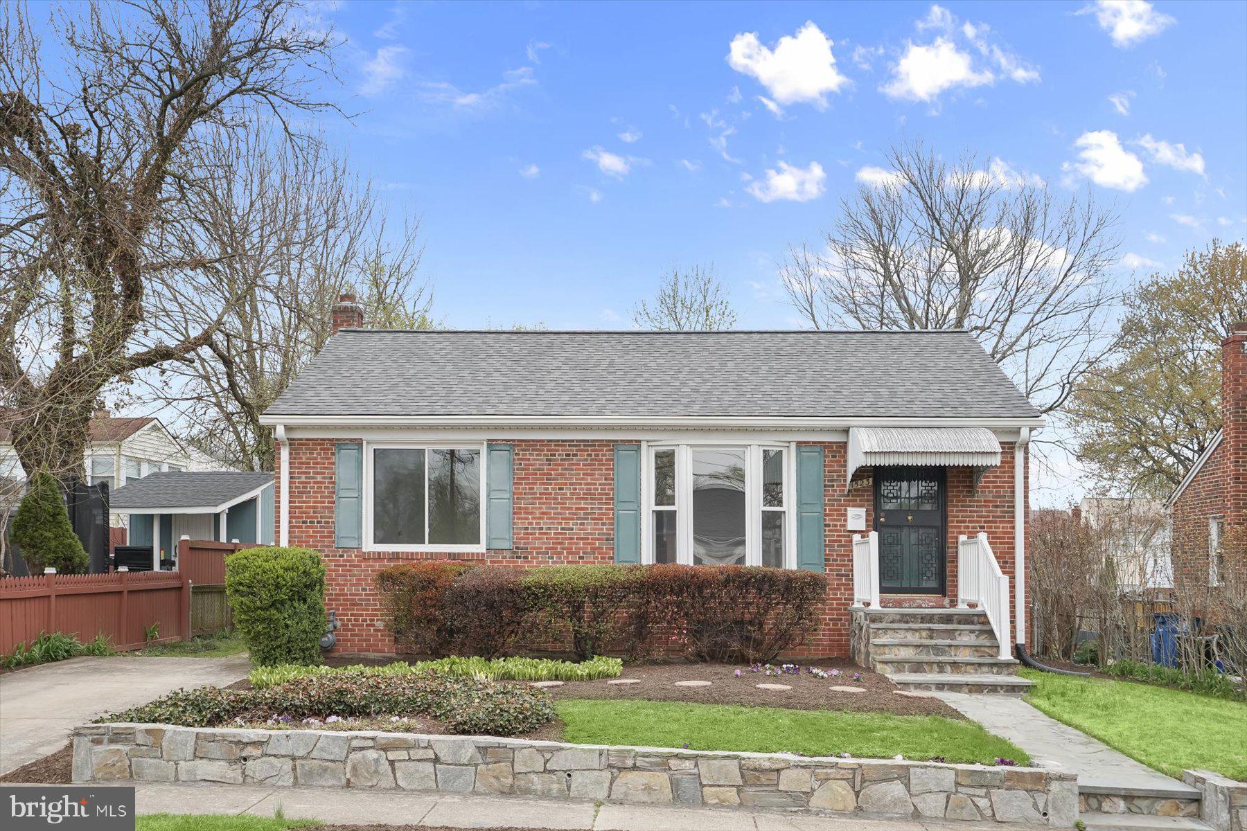 CHESTNUT HILLS - Residential