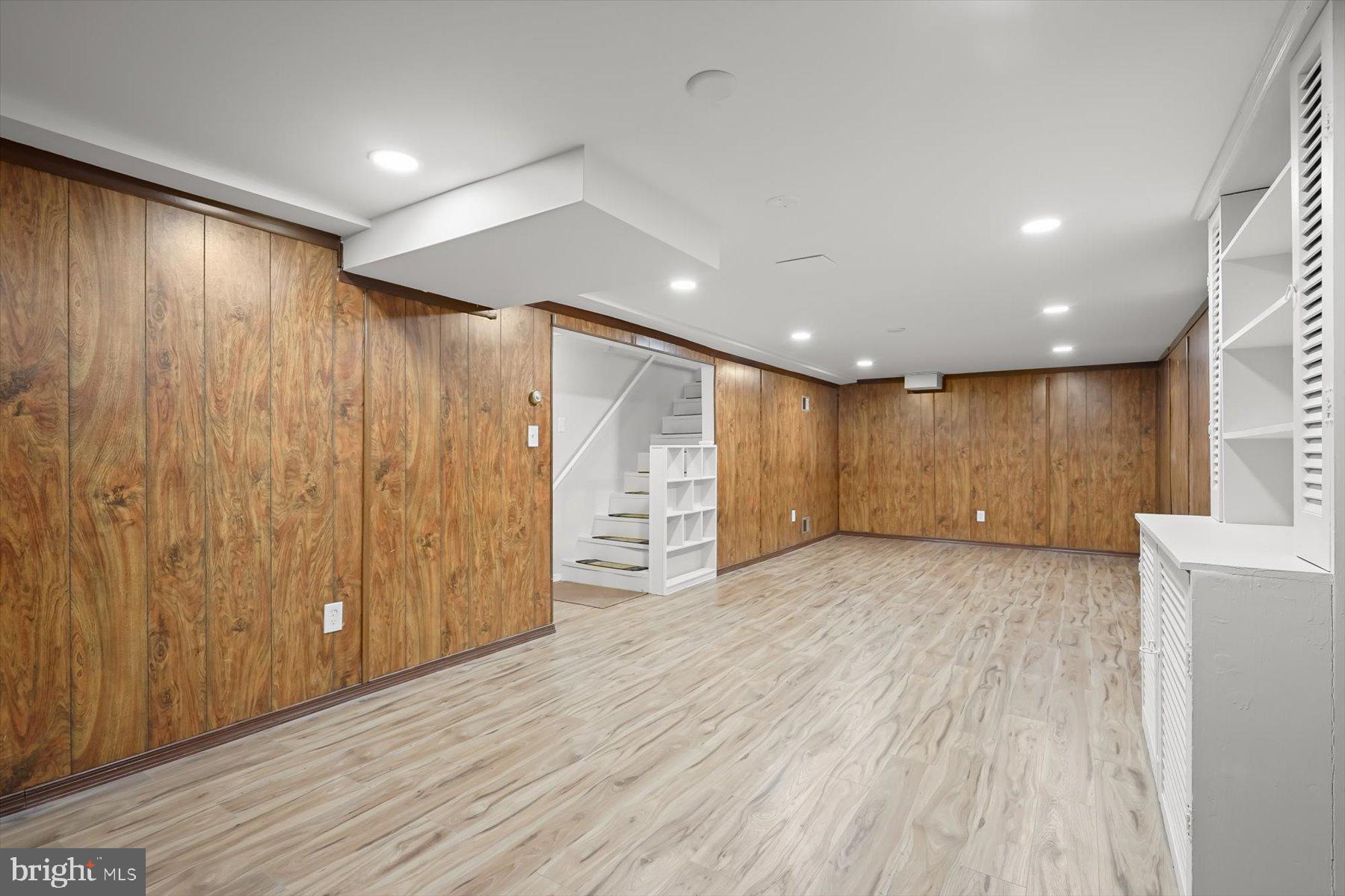 CHESTNUT HILLS - Residential
