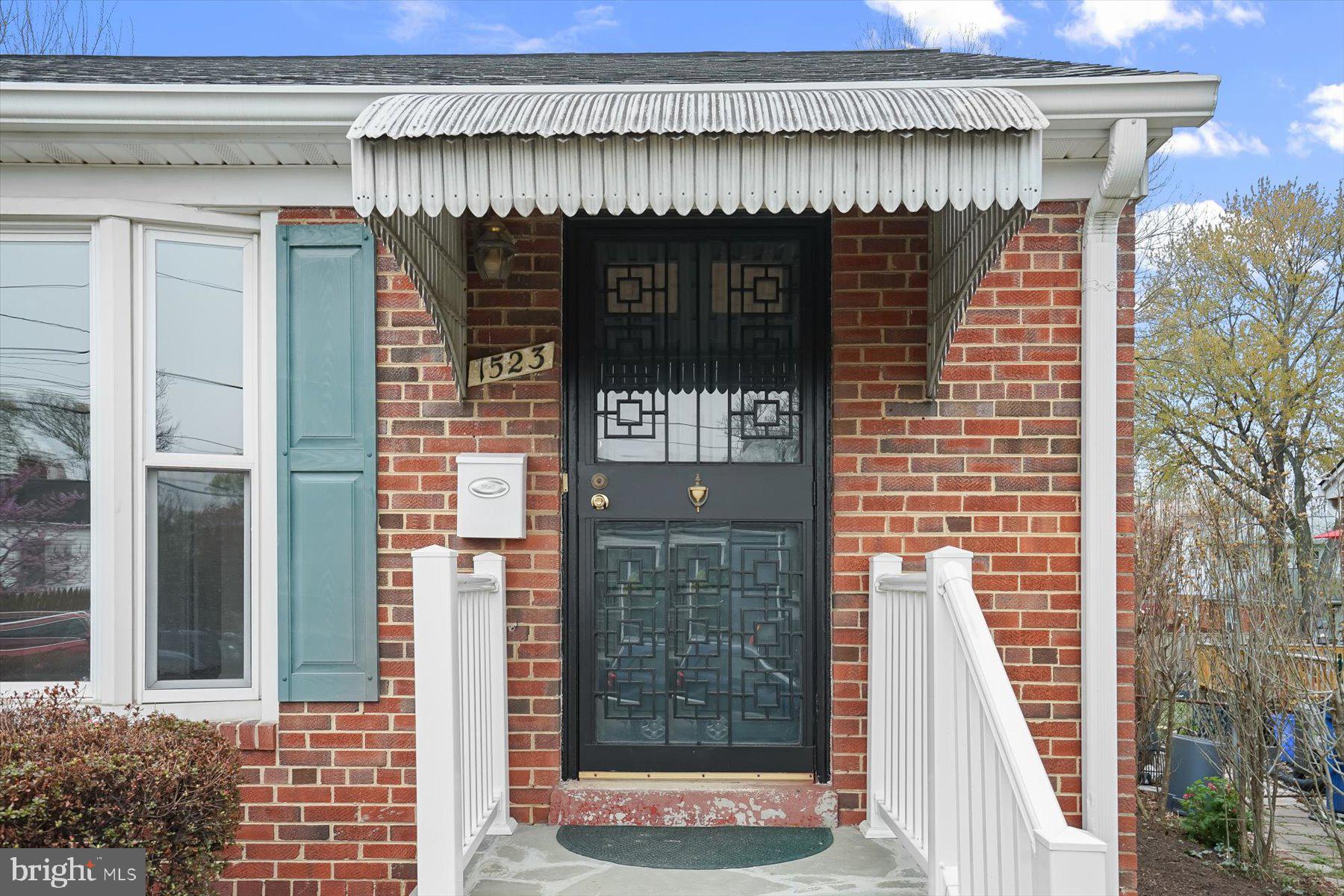 CHESTNUT HILLS - Residential