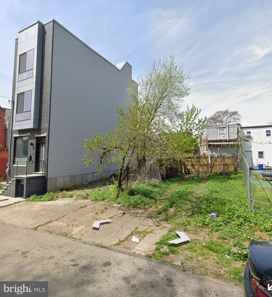 RM1 multi-family zoned building lot being sold cash as is. 2404 N 3rd street being sold with it for $50000 each. MLS # PAPH2250988.  Seller asks that buyer use seller's title comapny for title insurance and settlement. Buyer responsible for city certificate (U&O). Vacant, drive by to show.