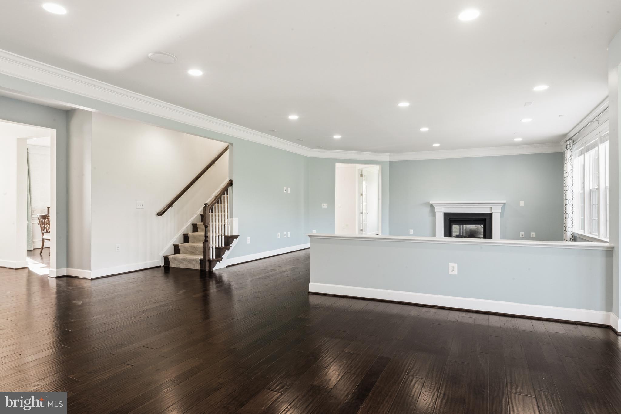 HUNTLEIGH AT CREIGHTON FARMS - Residential