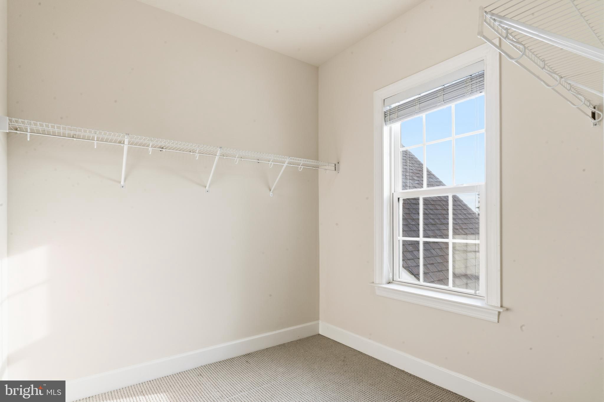 HUNTLEIGH AT CREIGHTON FARMS - Residential