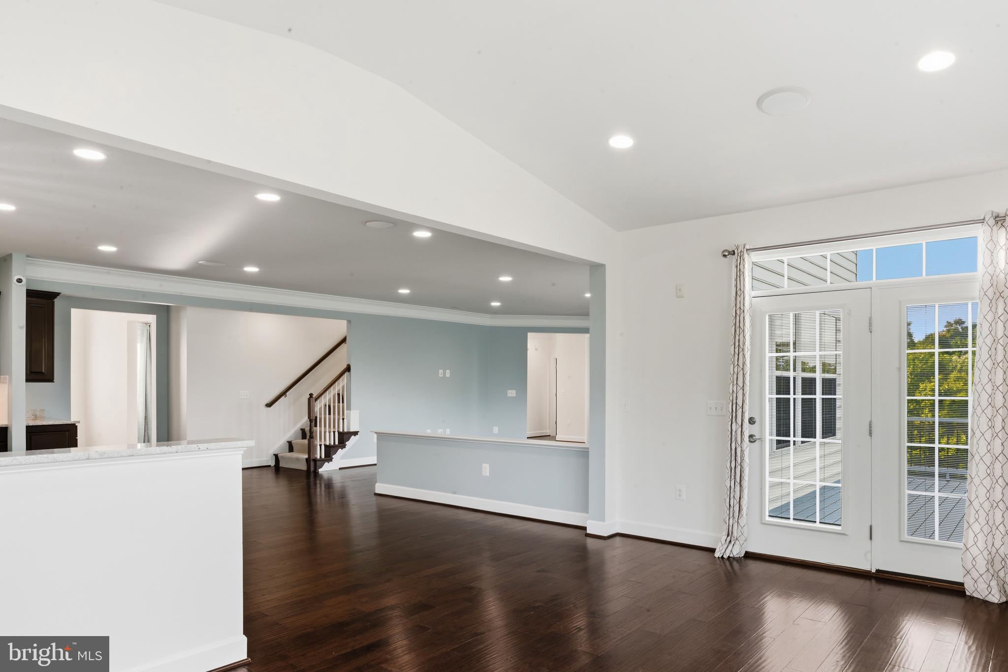 HUNTLEIGH AT CREIGHTON FARMS - Residential
