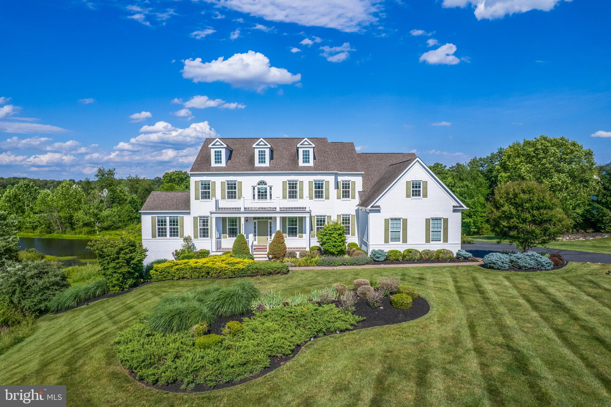 HUNTLEIGH AT CREIGHTON FARMS - Residential