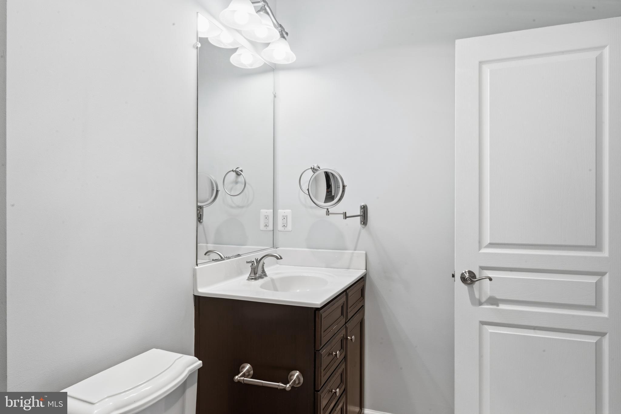 HUNTLEIGH AT CREIGHTON FARMS - Residential
