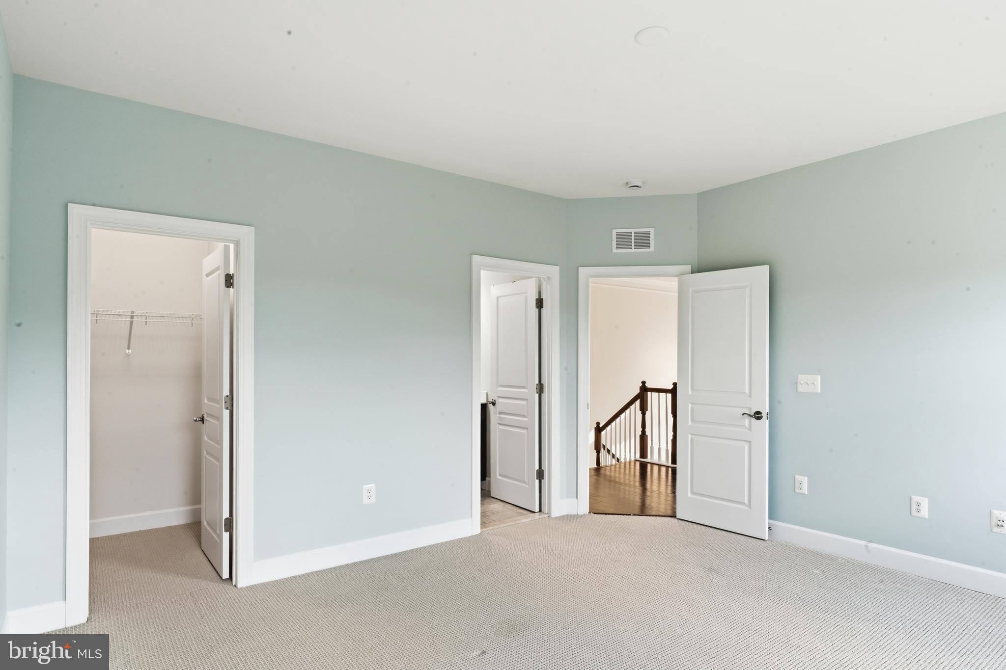 HUNTLEIGH AT CREIGHTON FARMS - Residential