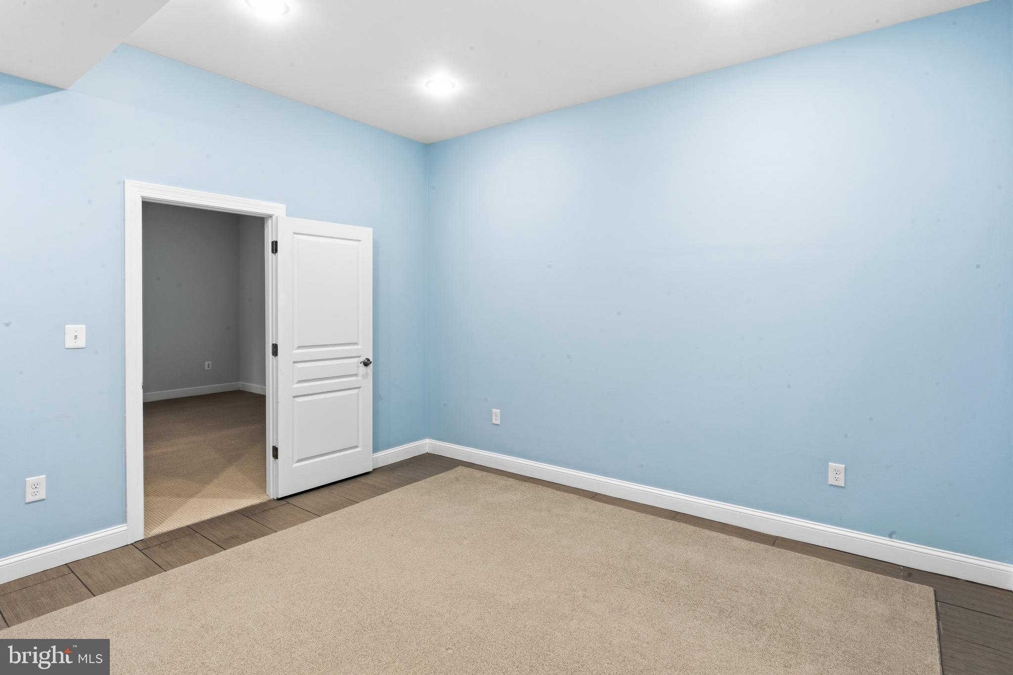 HUNTLEIGH AT CREIGHTON FARMS - Residential