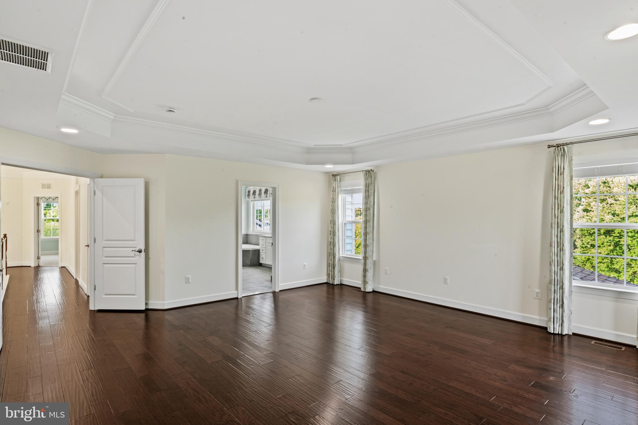HUNTLEIGH AT CREIGHTON FARMS - Residential