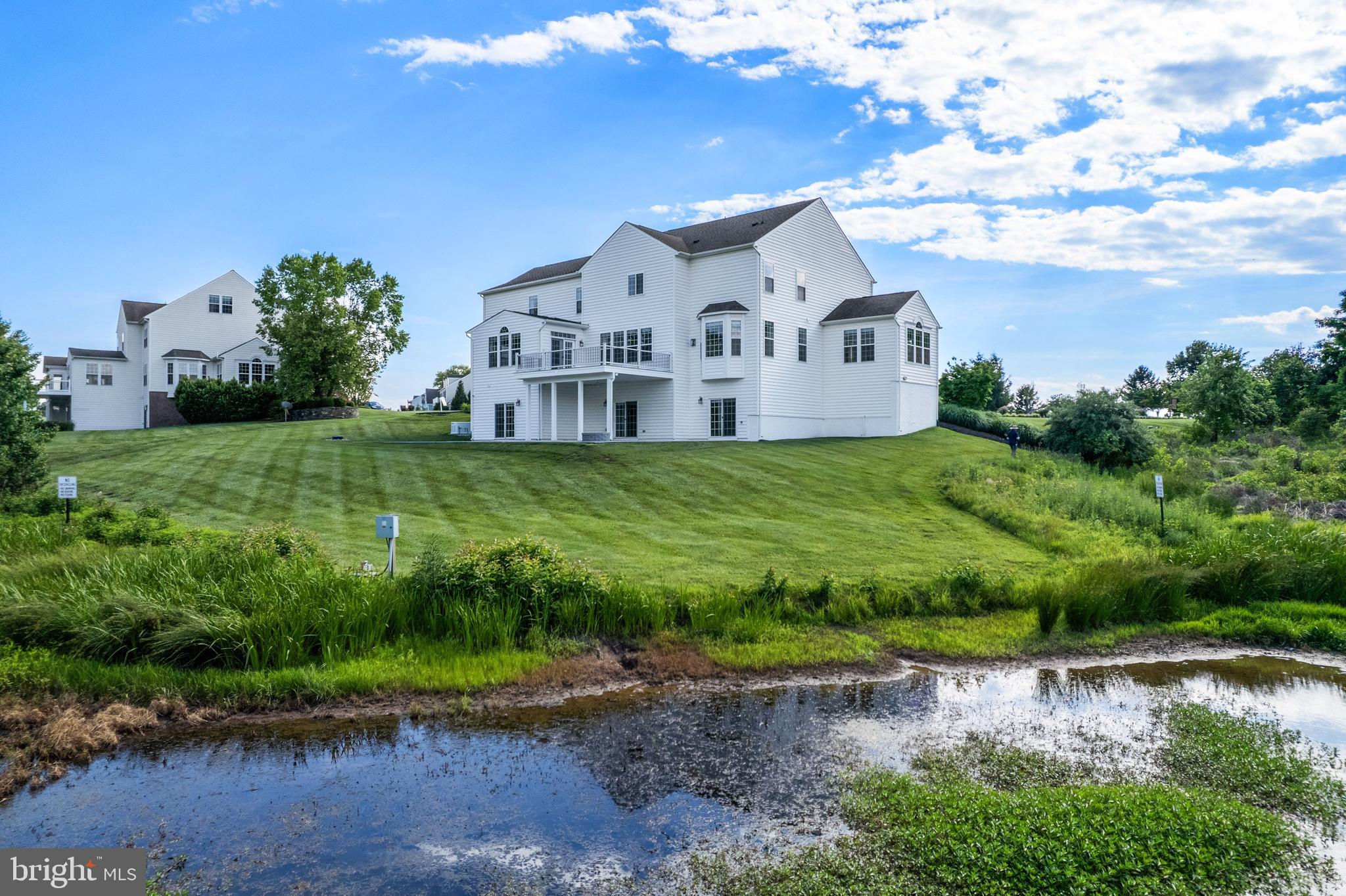 HUNTLEIGH AT CREIGHTON FARMS - Residential