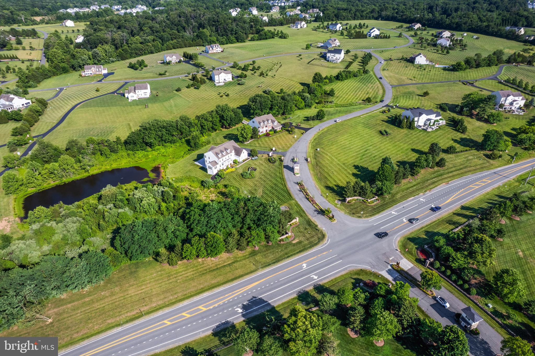 HUNTLEIGH AT CREIGHTON FARMS - Residential