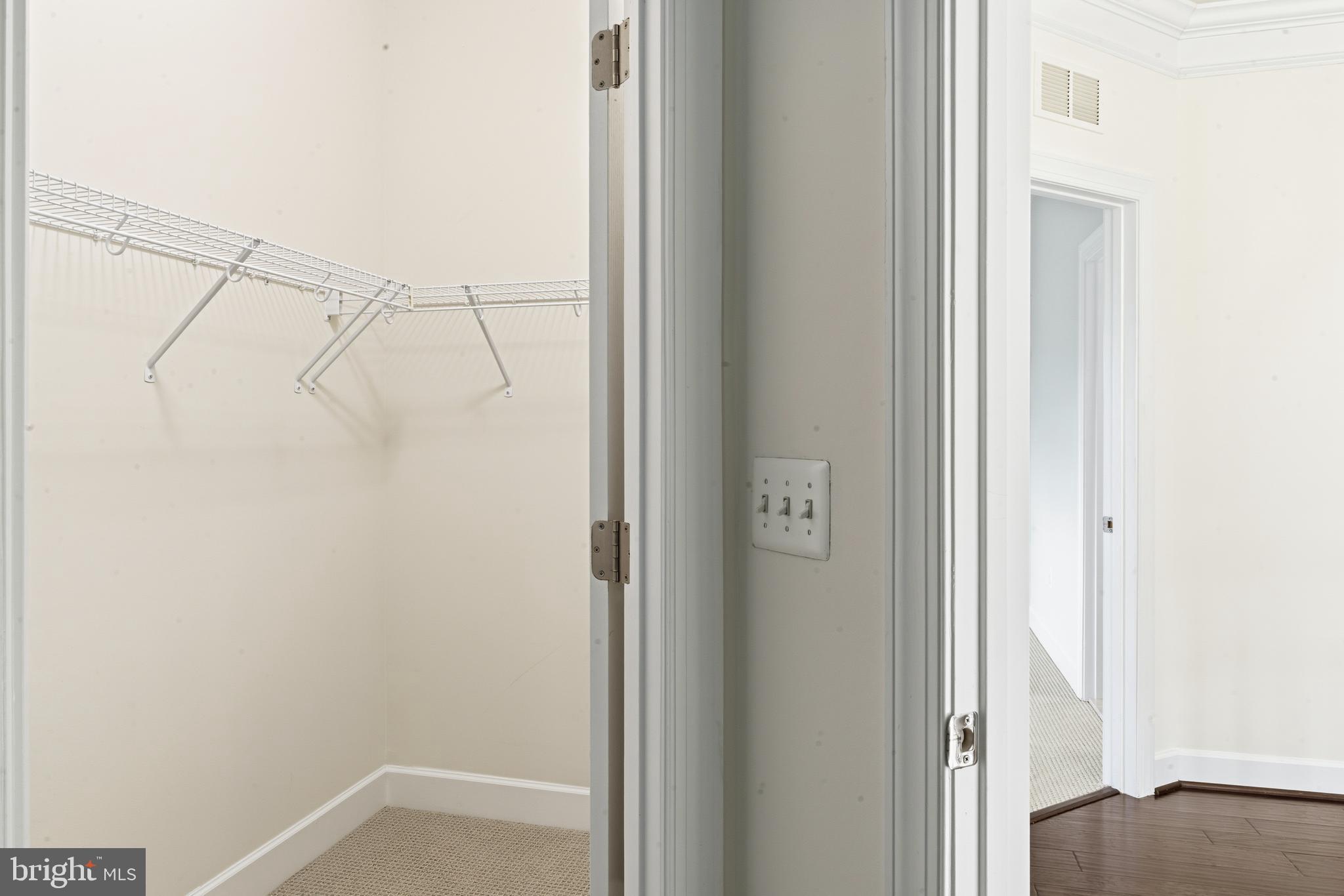 HUNTLEIGH AT CREIGHTON FARMS - Residential