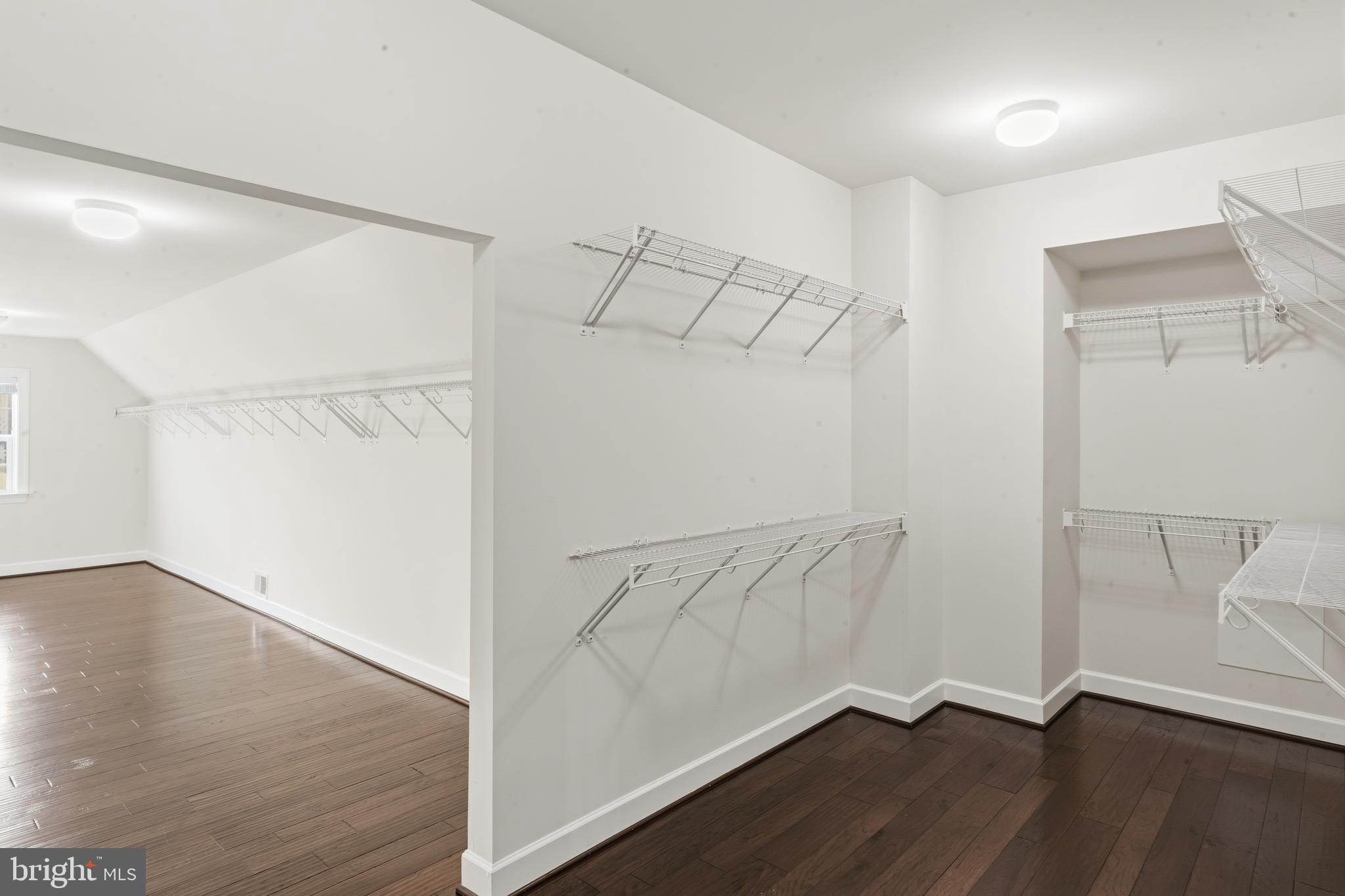 HUNTLEIGH AT CREIGHTON FARMS - Residential