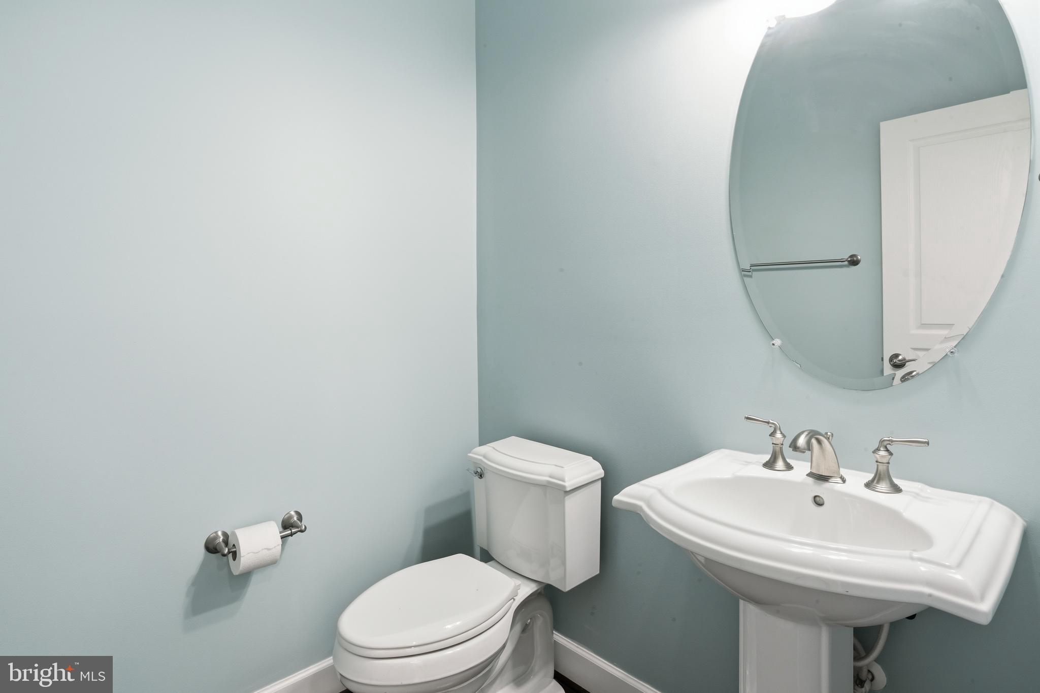 HUNTLEIGH AT CREIGHTON FARMS - Residential