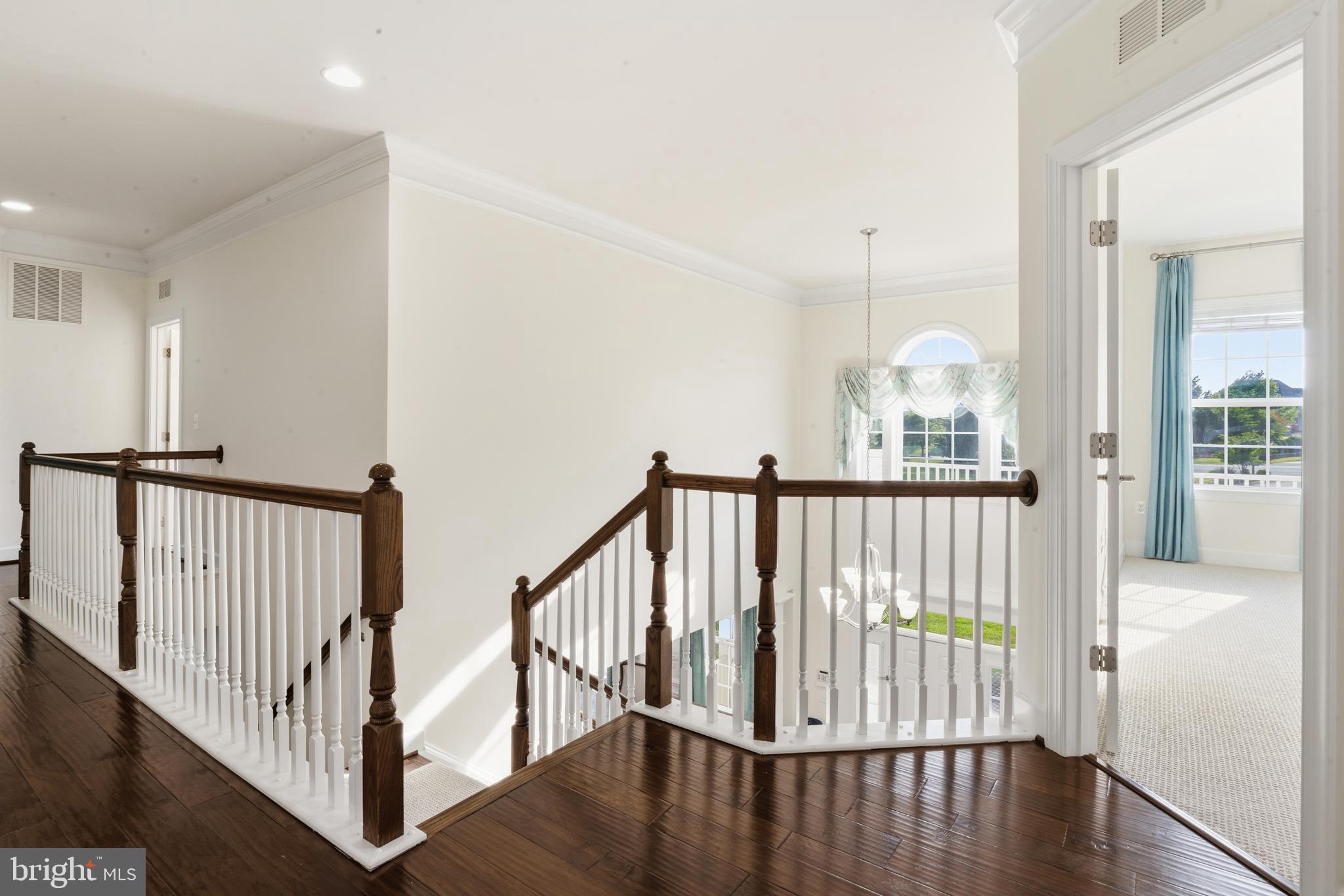 HUNTLEIGH AT CREIGHTON FARMS - Residential