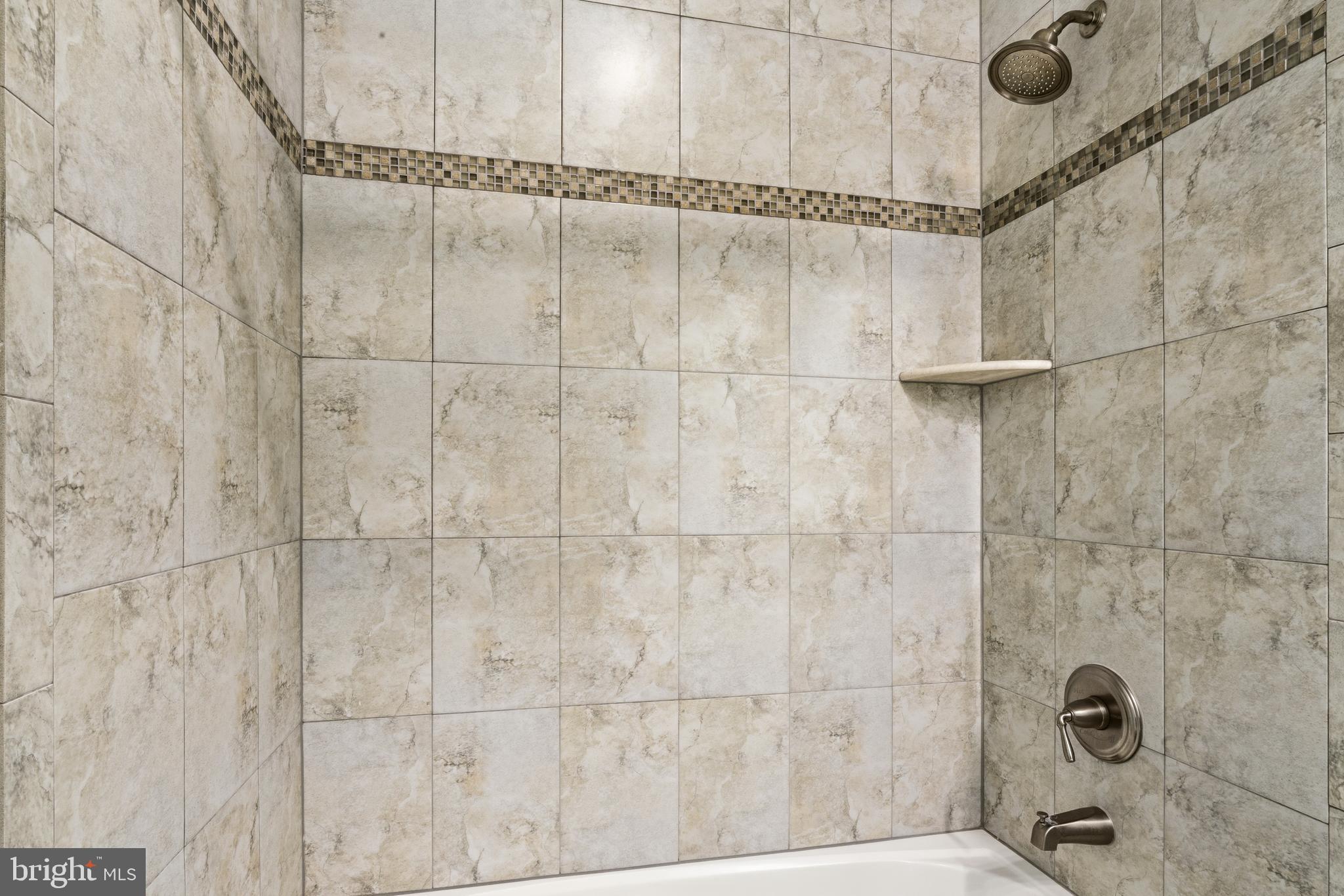 HUNTLEIGH AT CREIGHTON FARMS - Residential