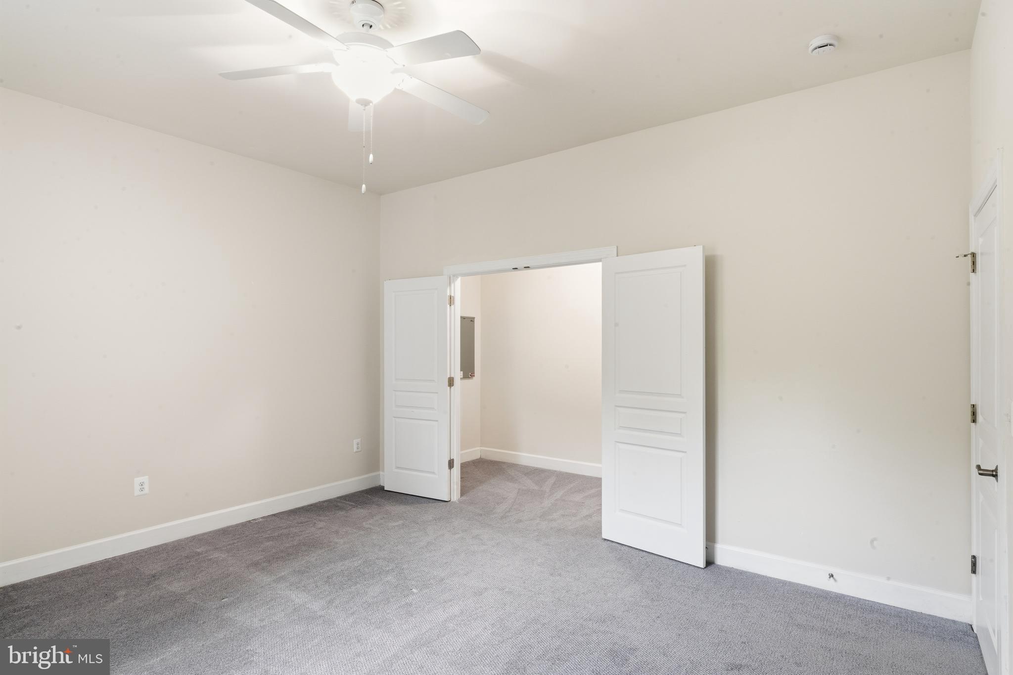 HUNTLEIGH AT CREIGHTON FARMS - Residential