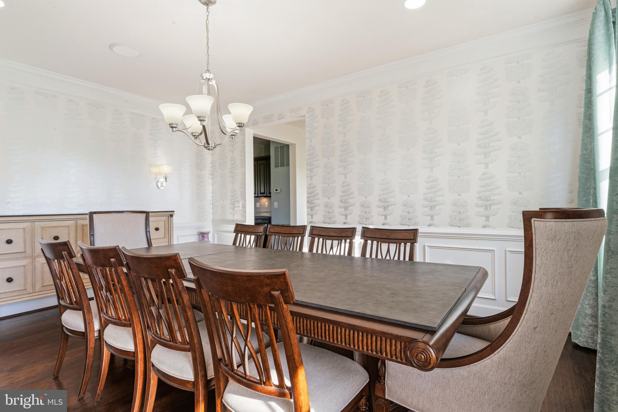 HUNTLEIGH AT CREIGHTON FARMS - Residential