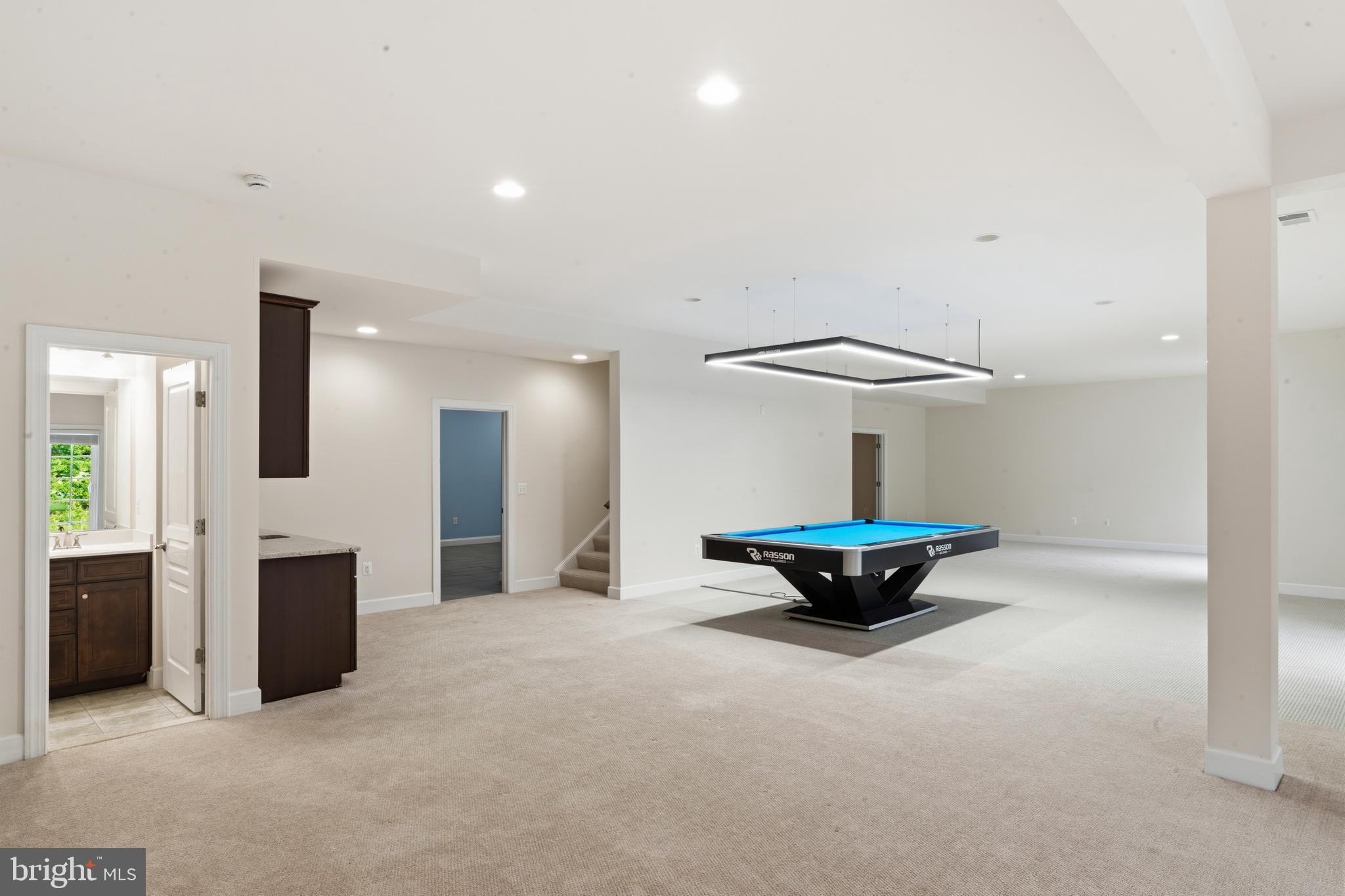 HUNTLEIGH AT CREIGHTON FARMS - Residential