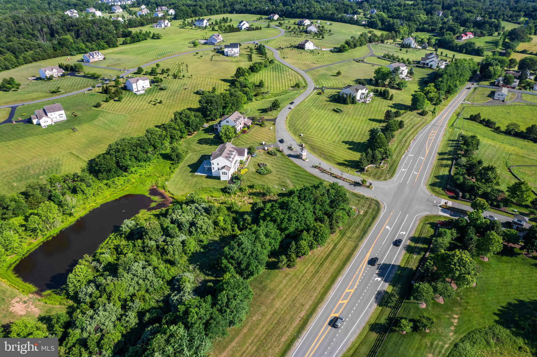 HUNTLEIGH AT CREIGHTON FARMS - Residential