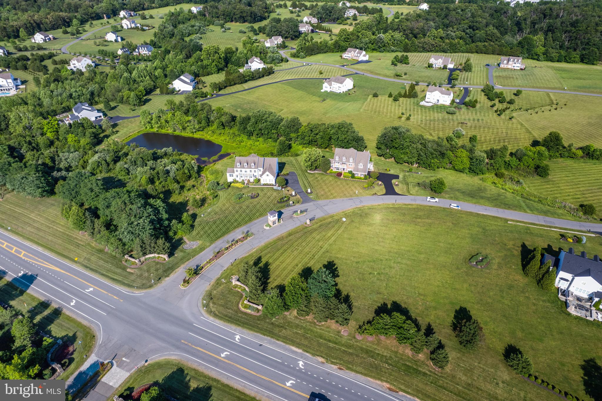 HUNTLEIGH AT CREIGHTON FARMS - Residential