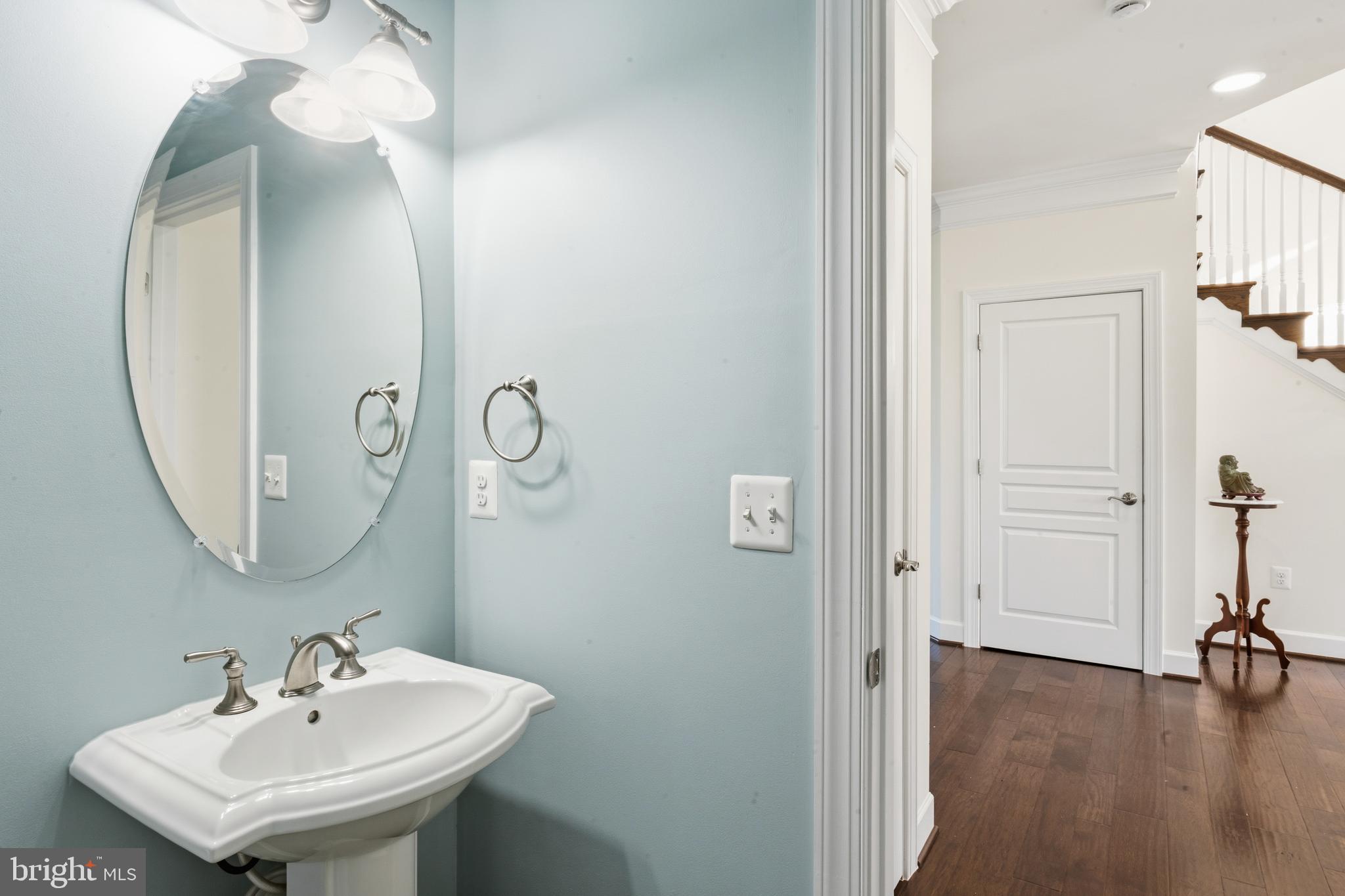 HUNTLEIGH AT CREIGHTON FARMS - Residential