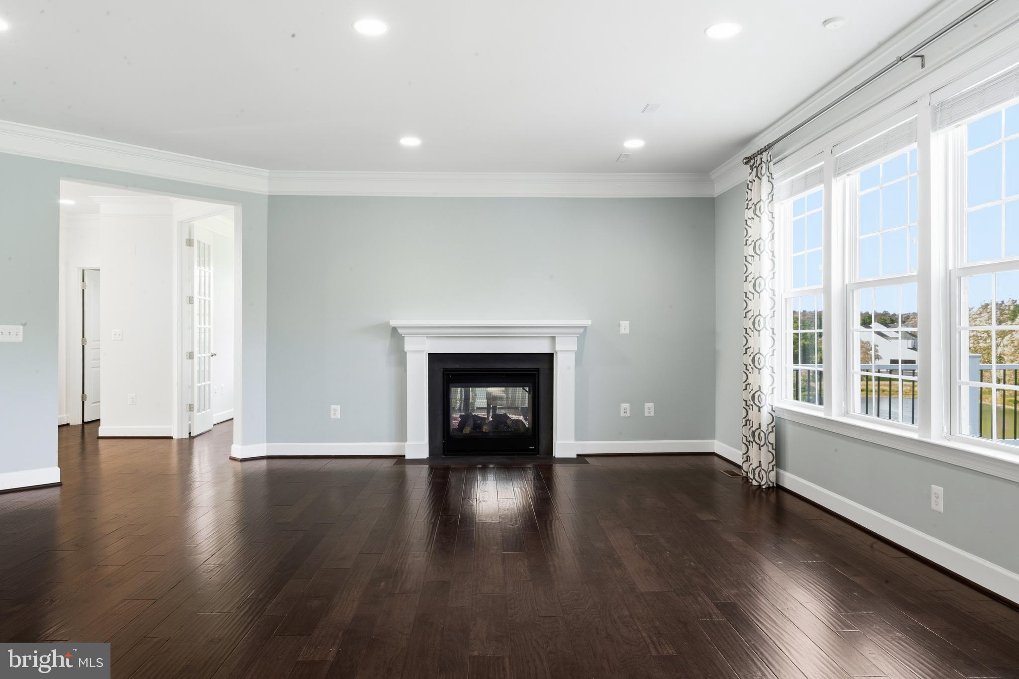 HUNTLEIGH AT CREIGHTON FARMS - Residential