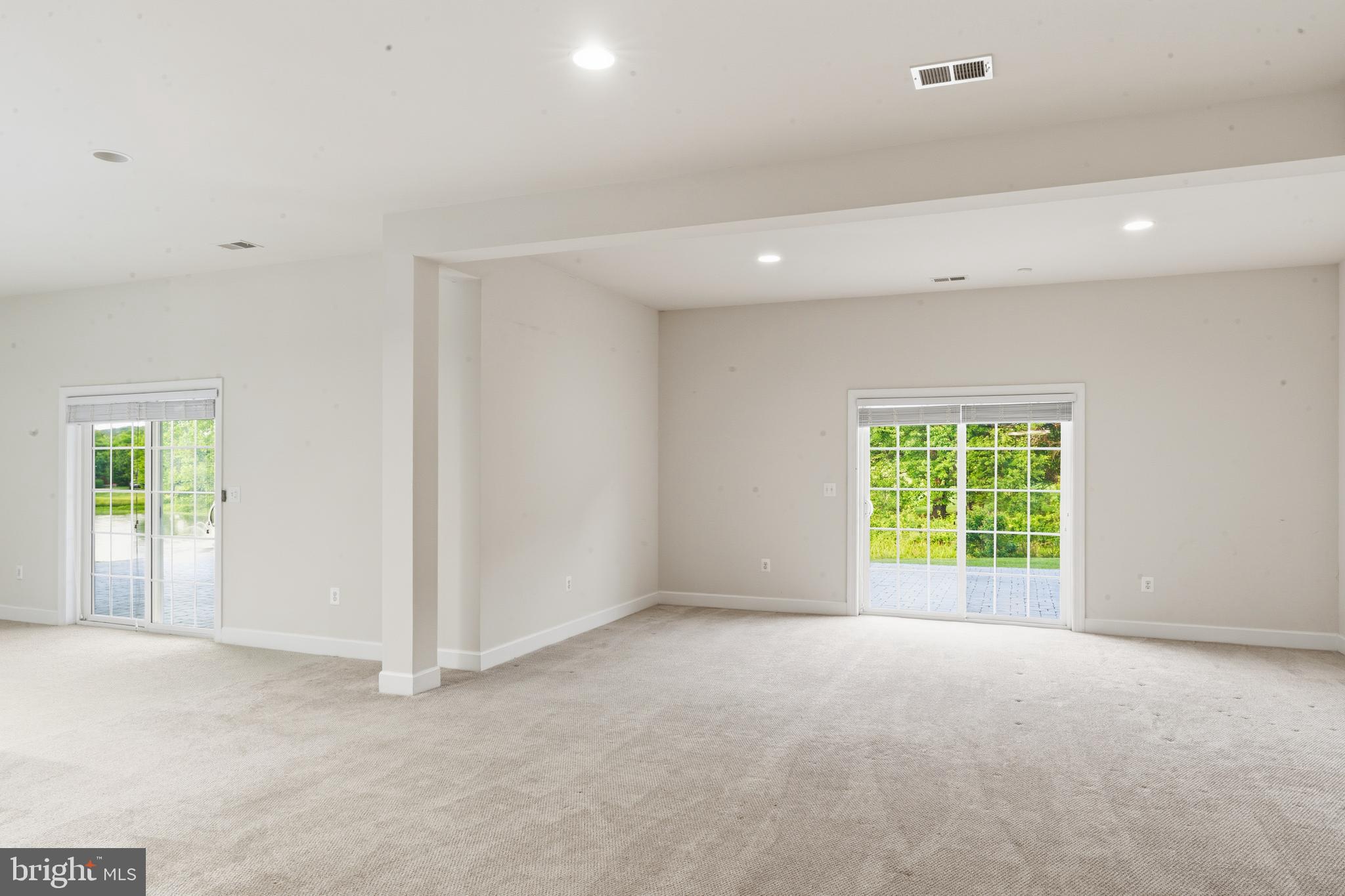 HUNTLEIGH AT CREIGHTON FARMS - Residential
