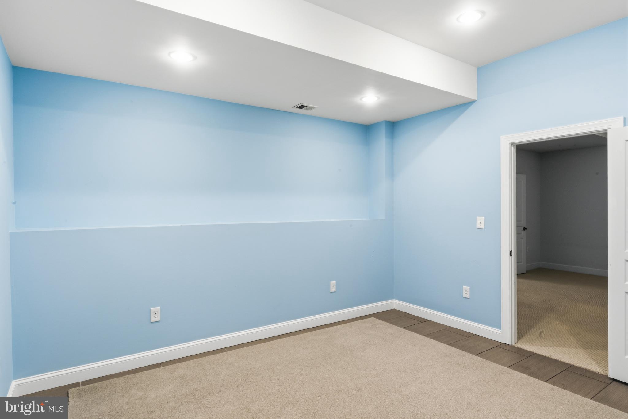 HUNTLEIGH AT CREIGHTON FARMS - Residential