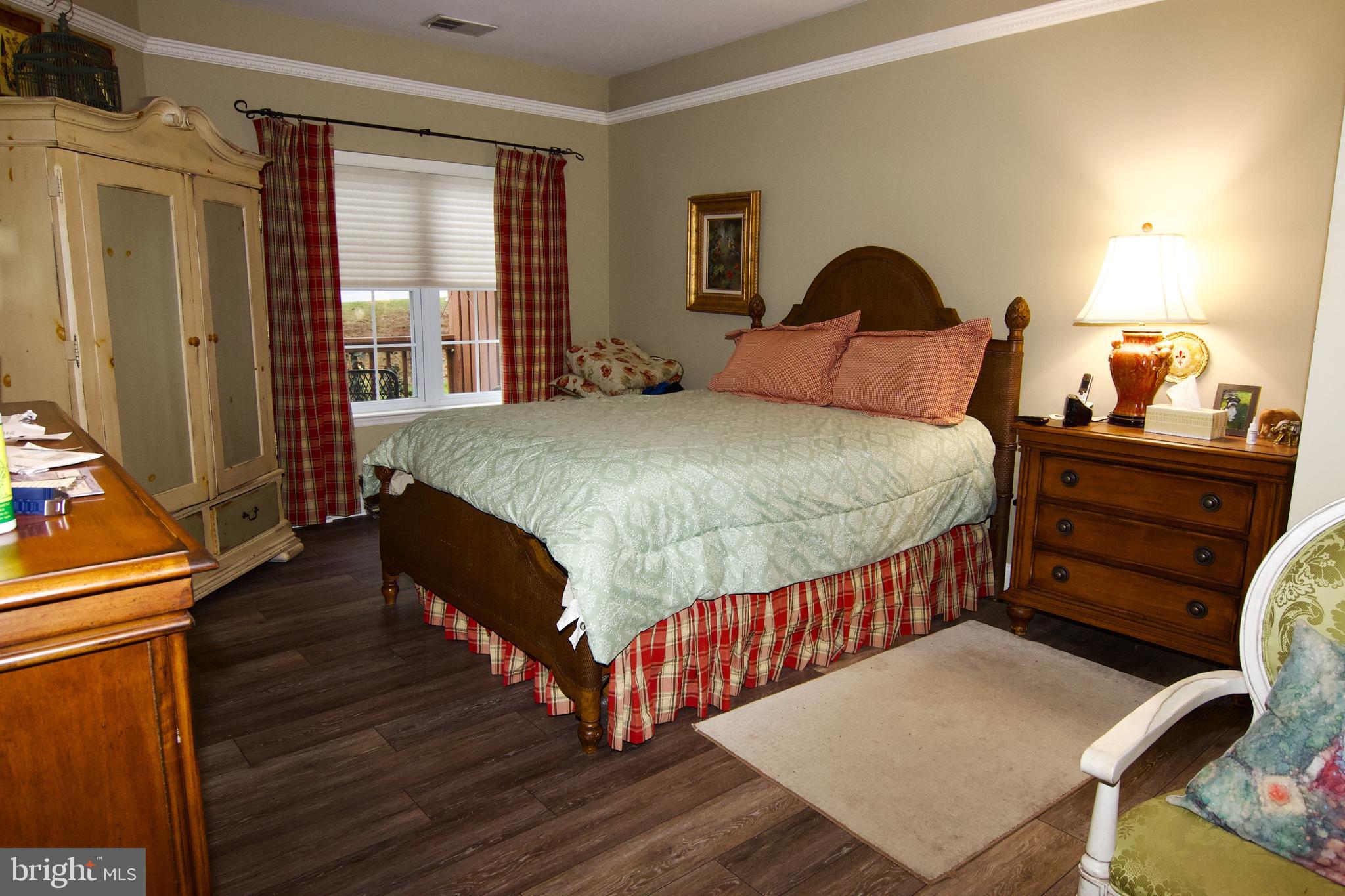 SPRING RIDGE - Residential