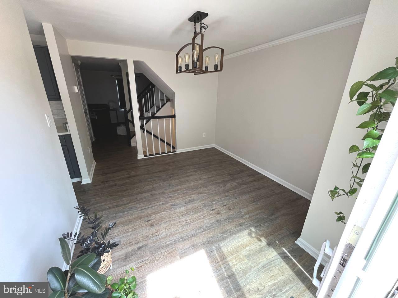 SINGLETONS GROVE - Residential Lease