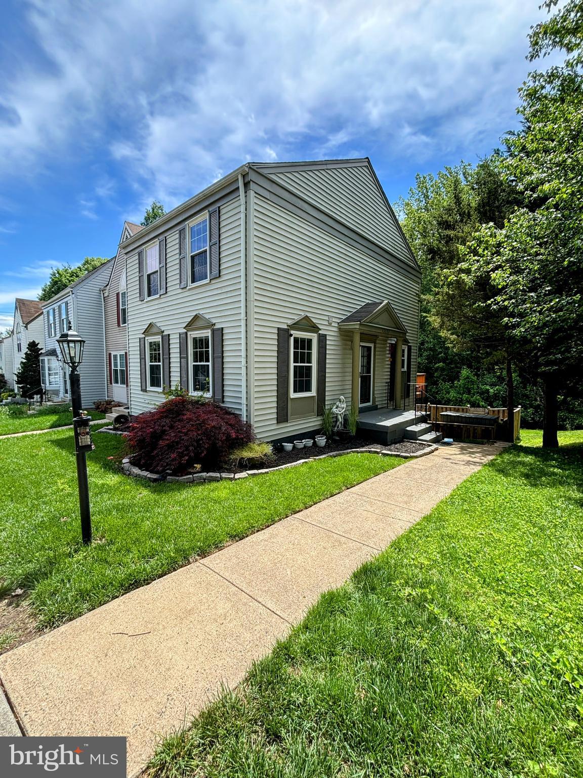 SINGLETONS GROVE - Residential Lease