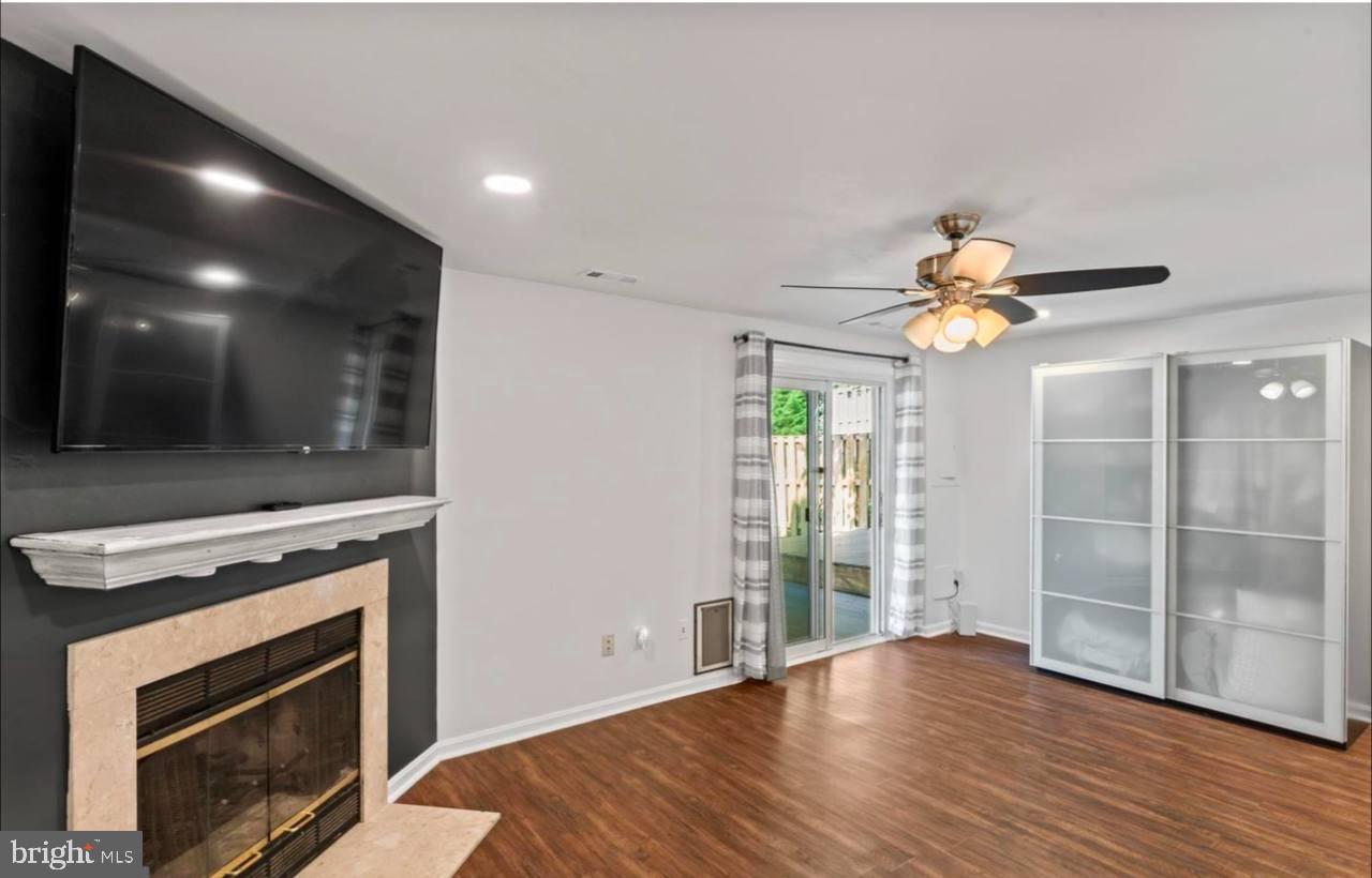 SINGLETONS GROVE - Residential Lease