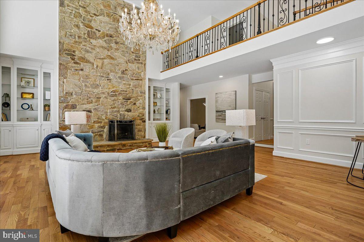 FALCONHURST - Residential