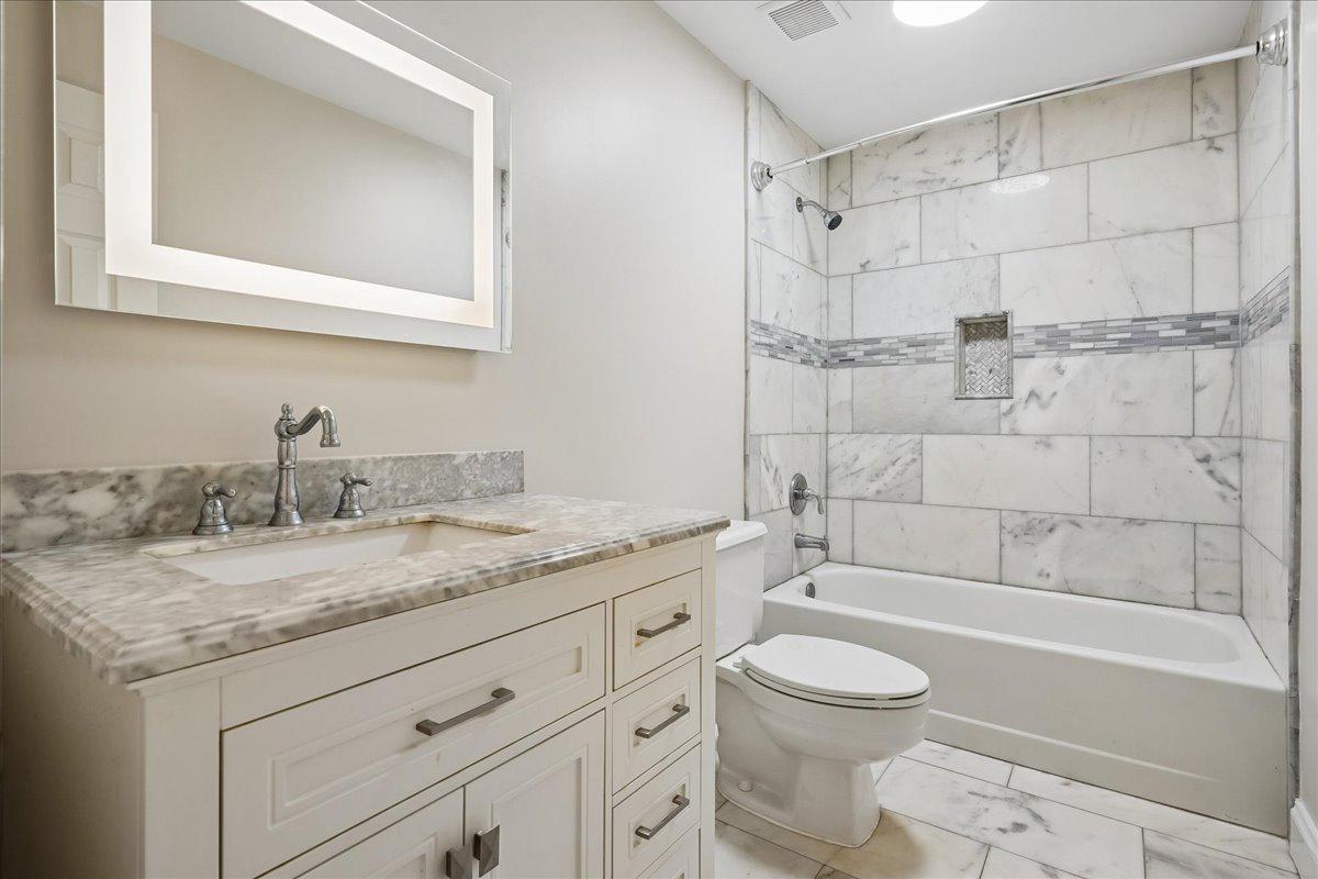 FALCONHURST - Residential
