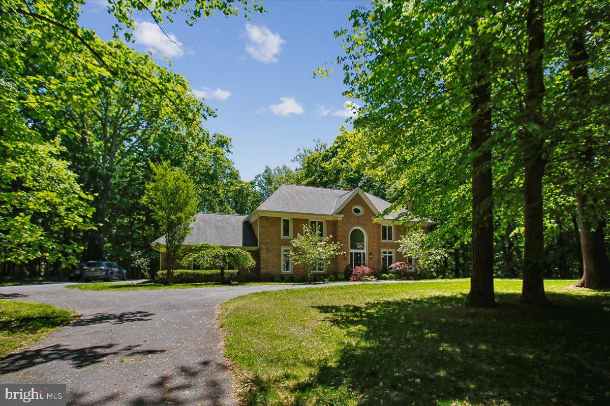FALCONHURST - Residential