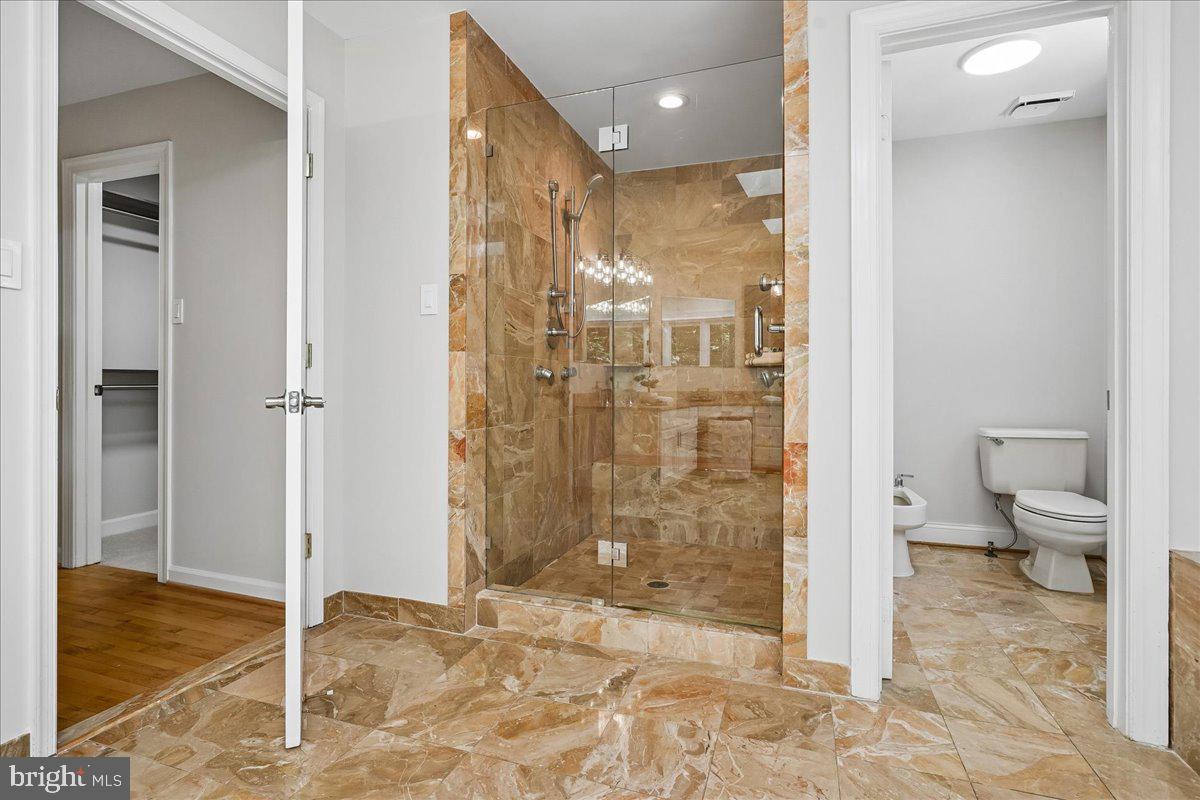 FALCONHURST - Residential