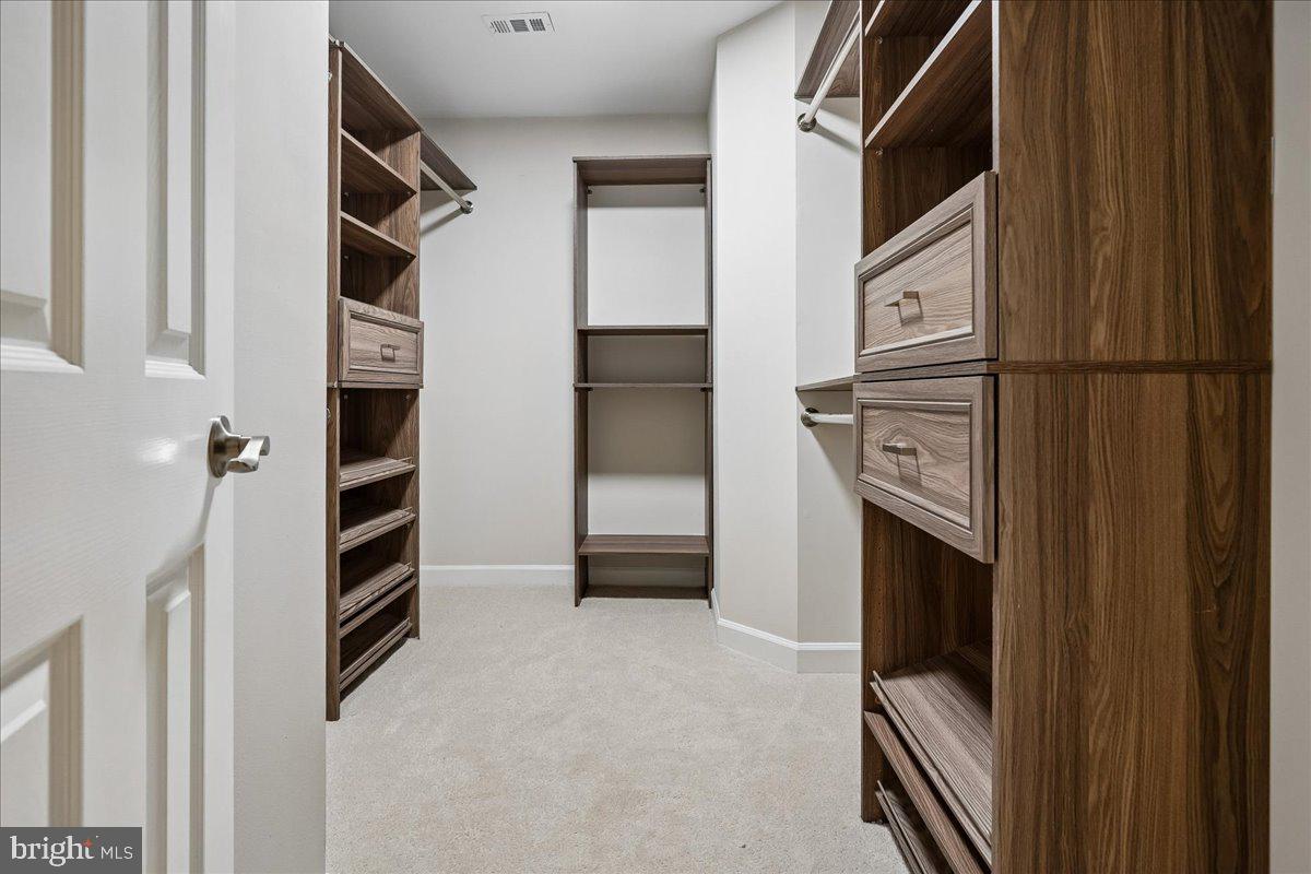 FALCONHURST - Residential
