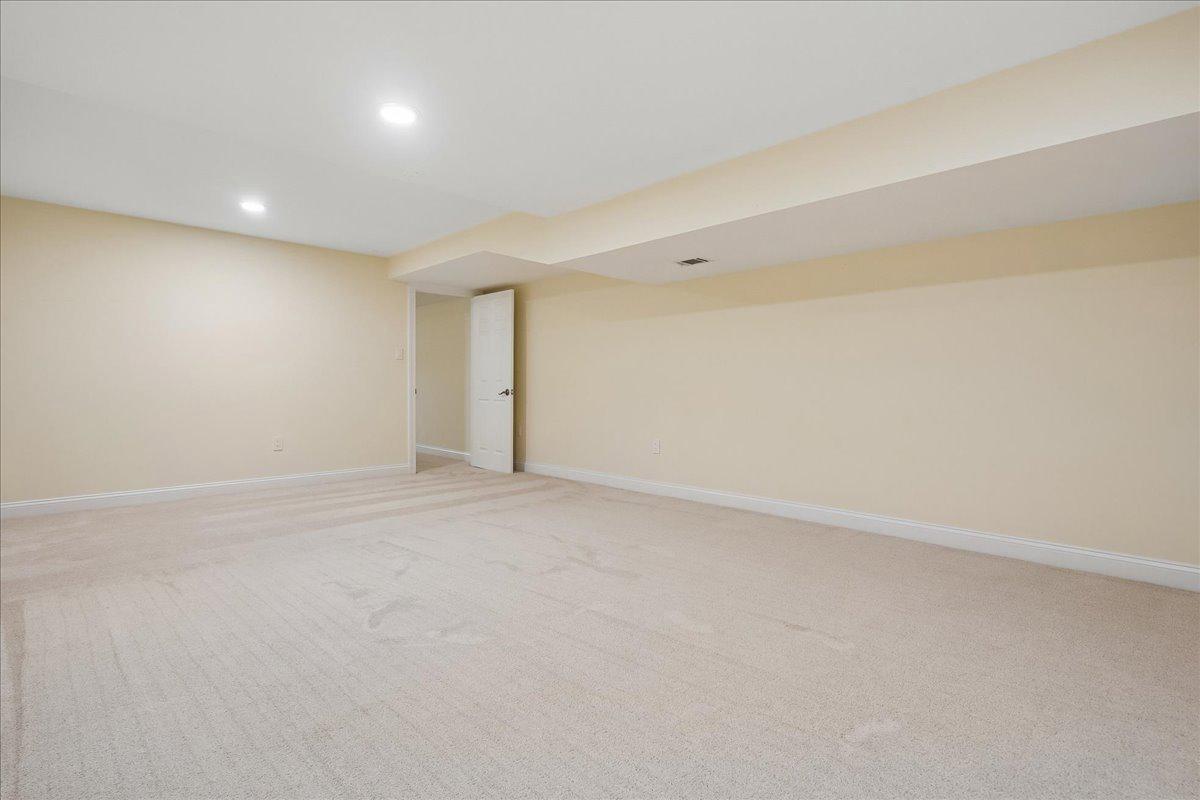 FALCONHURST - Residential
