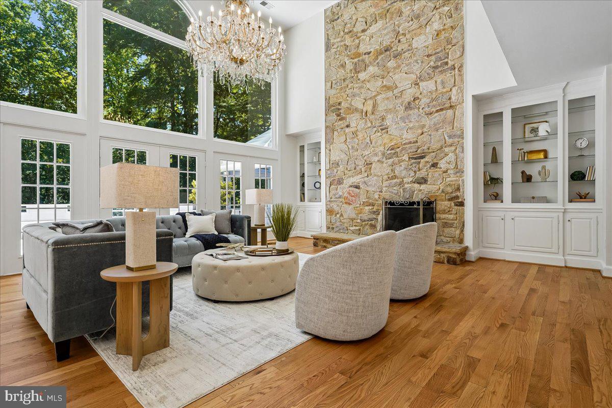 FALCONHURST - Residential