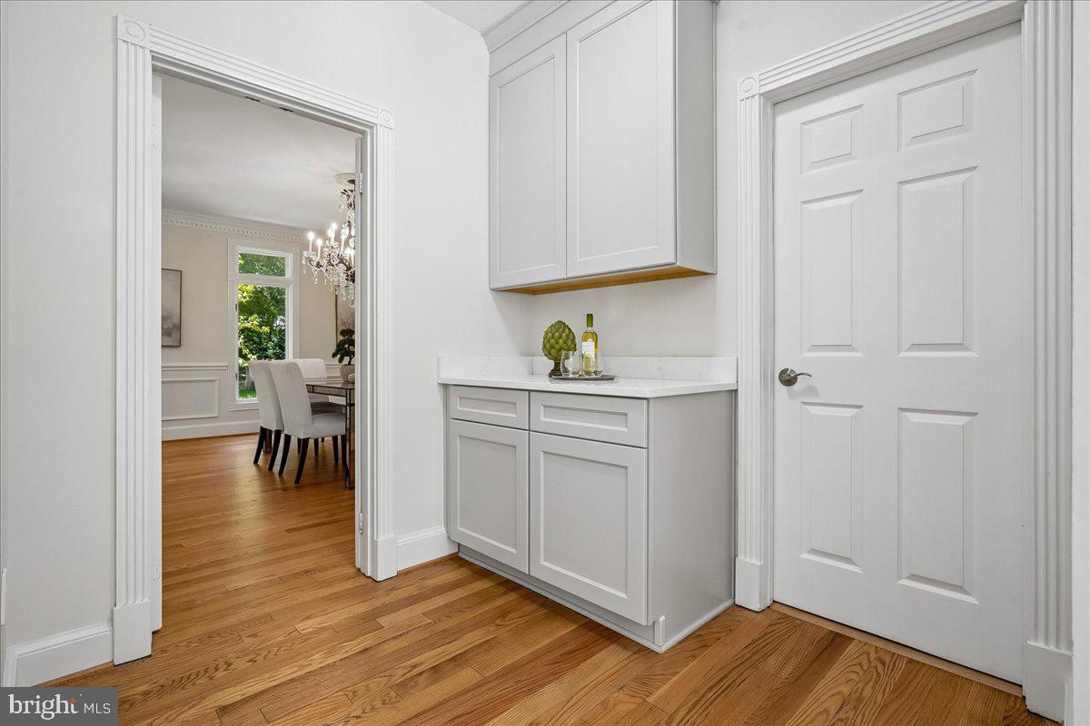 FALCONHURST - Residential