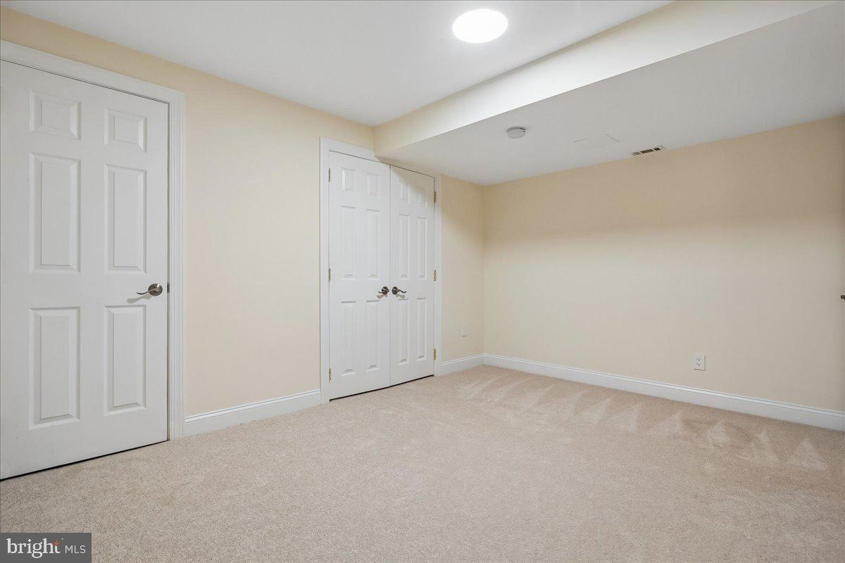 FALCONHURST - Residential